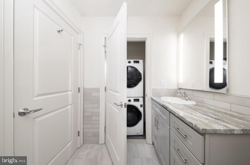 222 W RITTENHOUSE SQUARE 1404