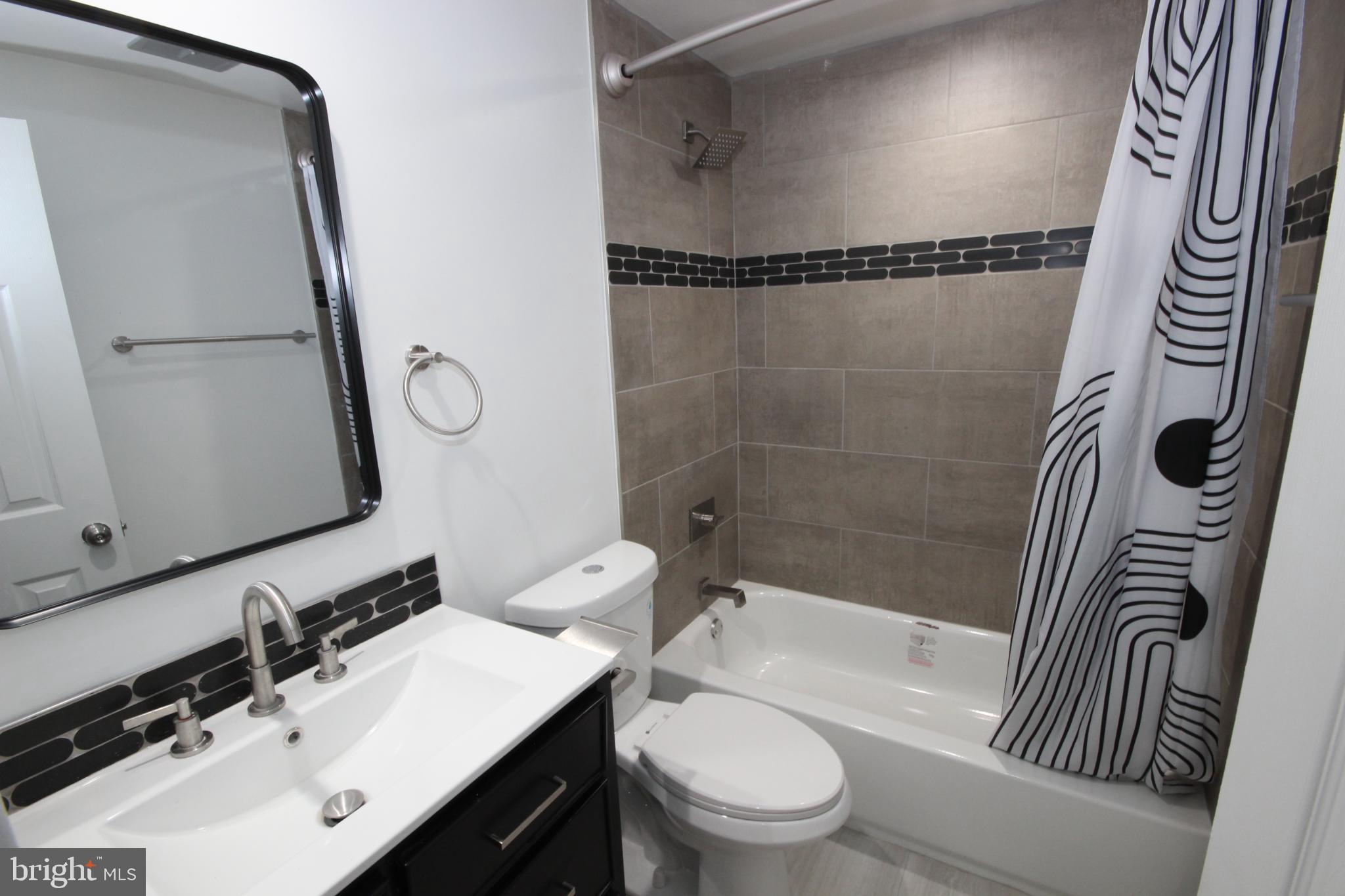 COURTS OF WHETSTONE - Residential