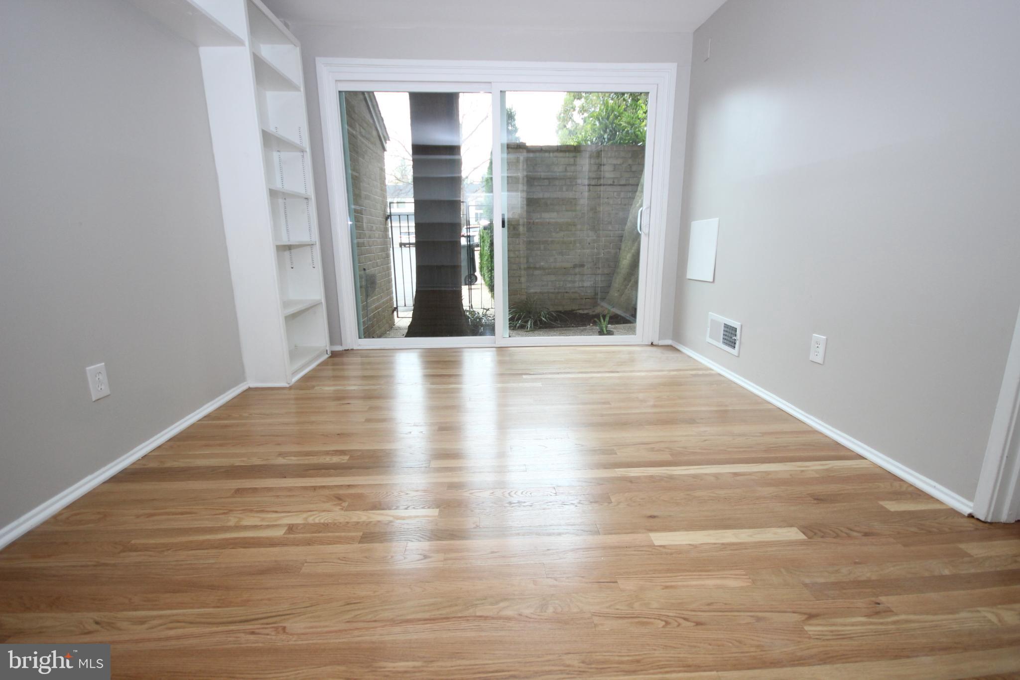 COURTS OF WHETSTONE - Residential