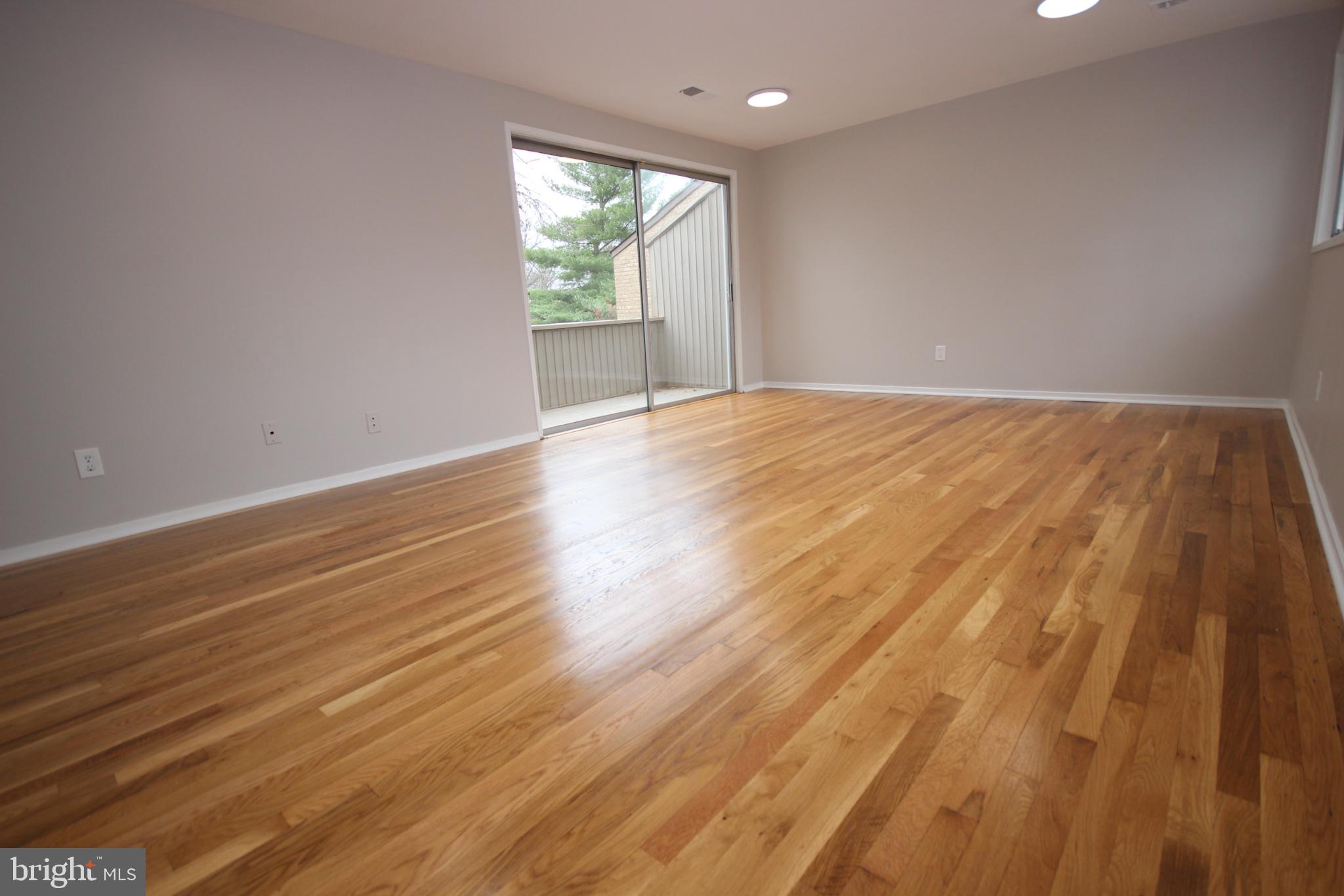 COURTS OF WHETSTONE - Residential