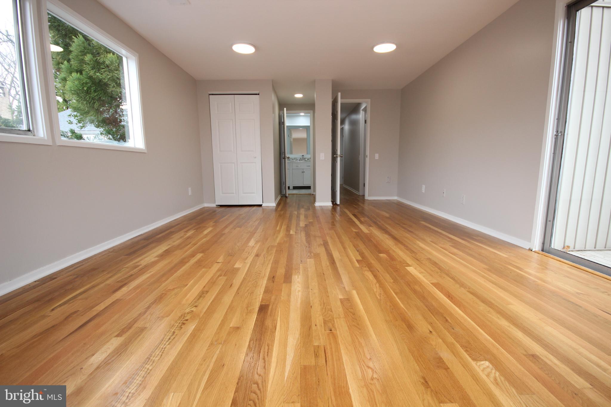 COURTS OF WHETSTONE - Residential