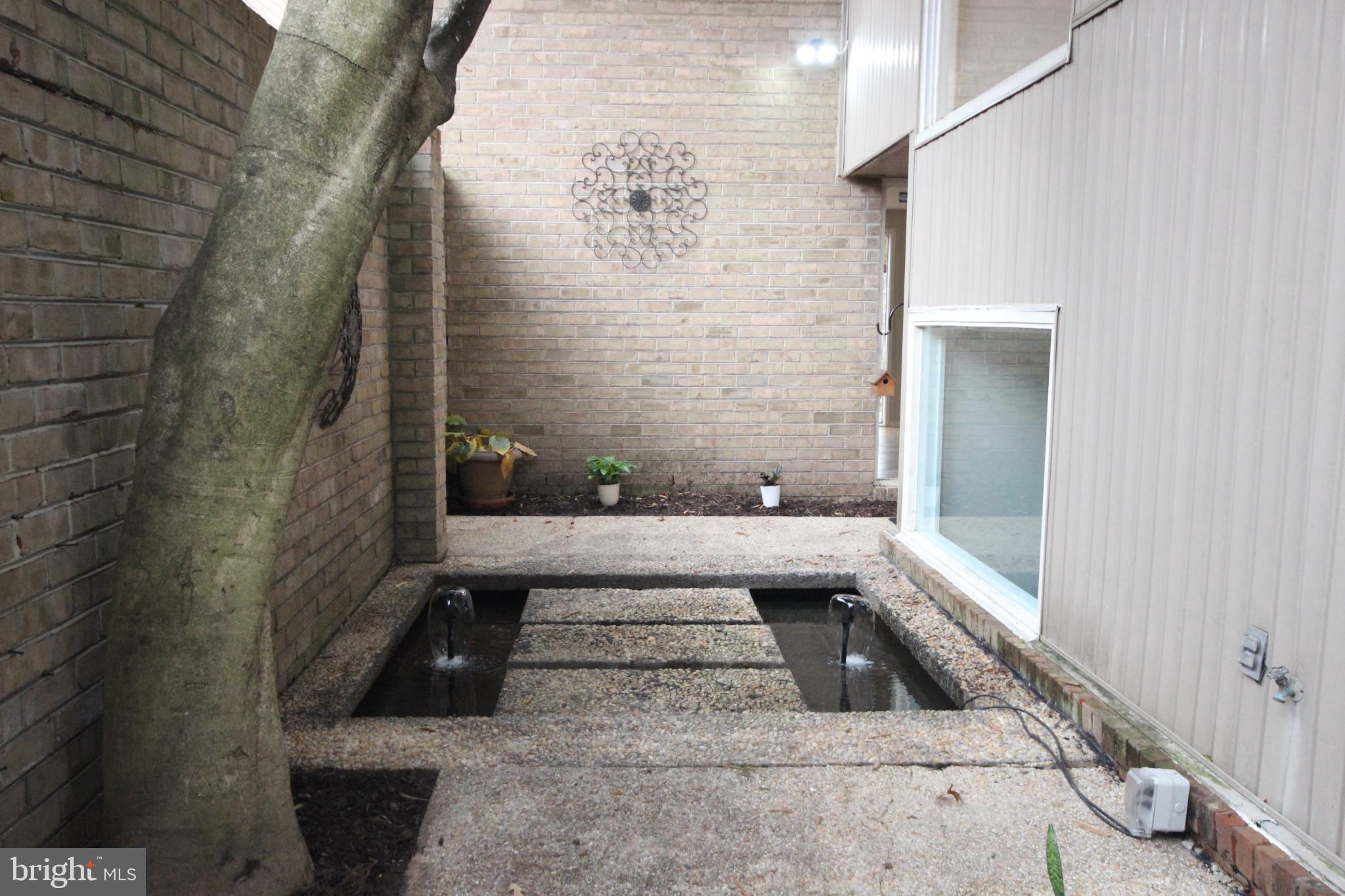 COURTS OF WHETSTONE - Residential