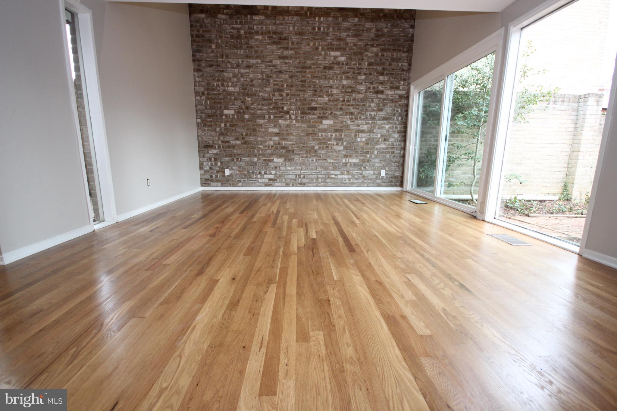 COURTS OF WHETSTONE - Residential