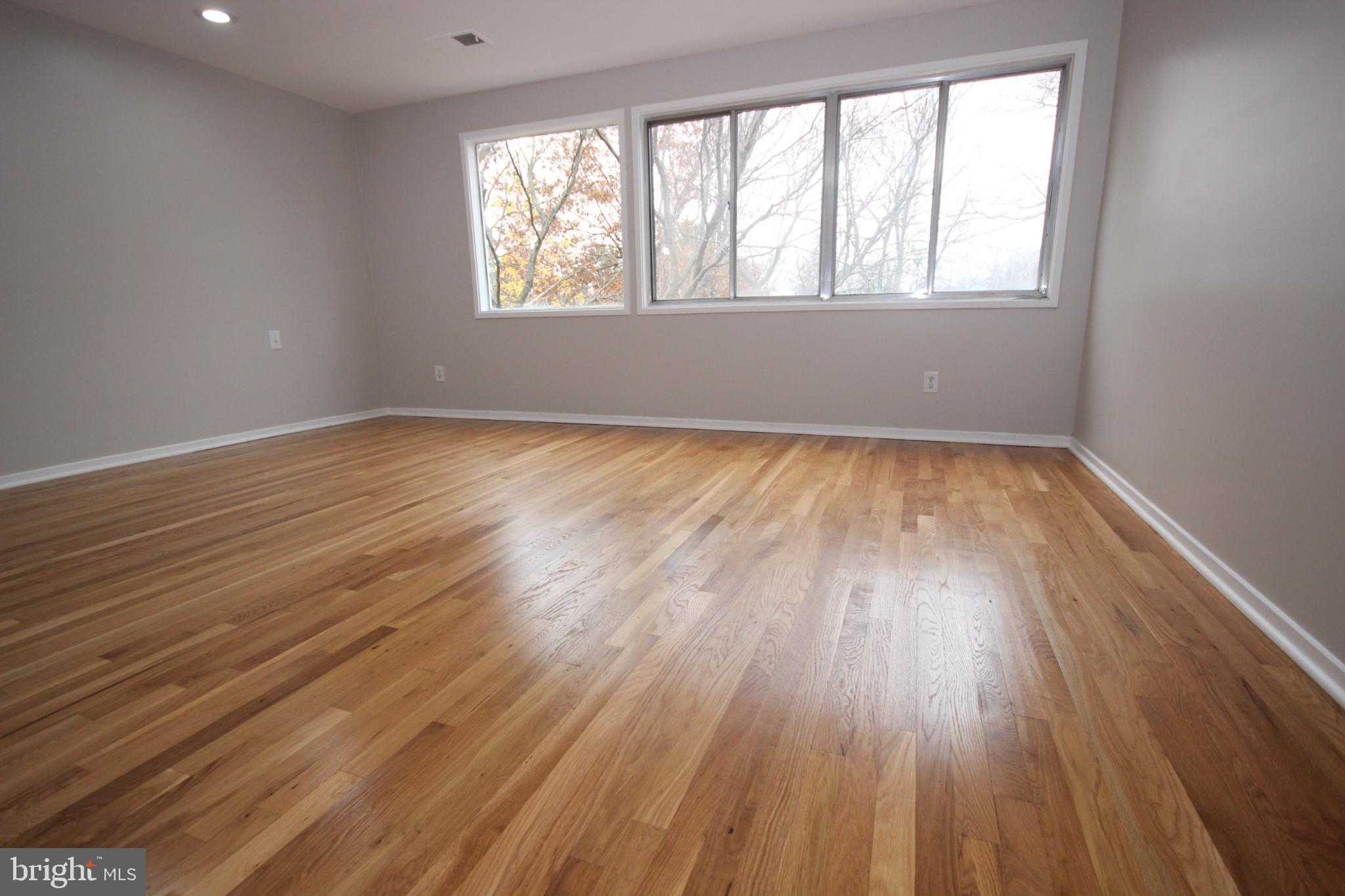 COURTS OF WHETSTONE - Residential