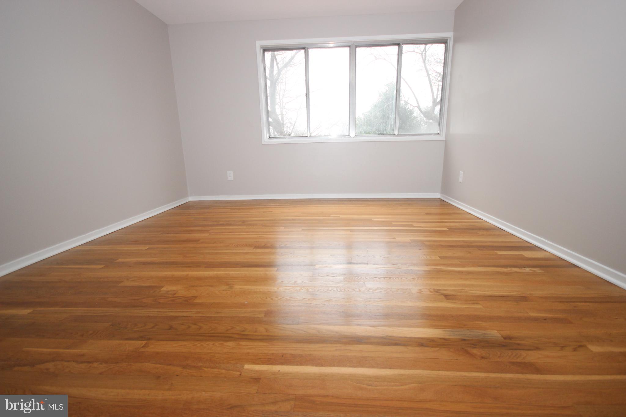 COURTS OF WHETSTONE - Residential