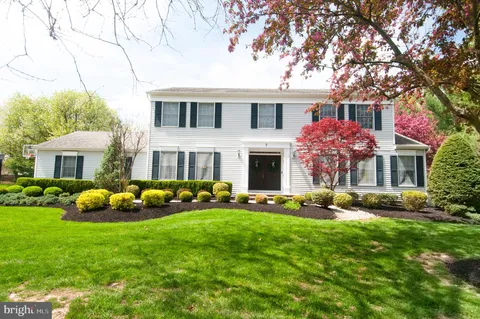 7 Briarwood Dr, Princeton Junction, NJ MLS: NJME2057878