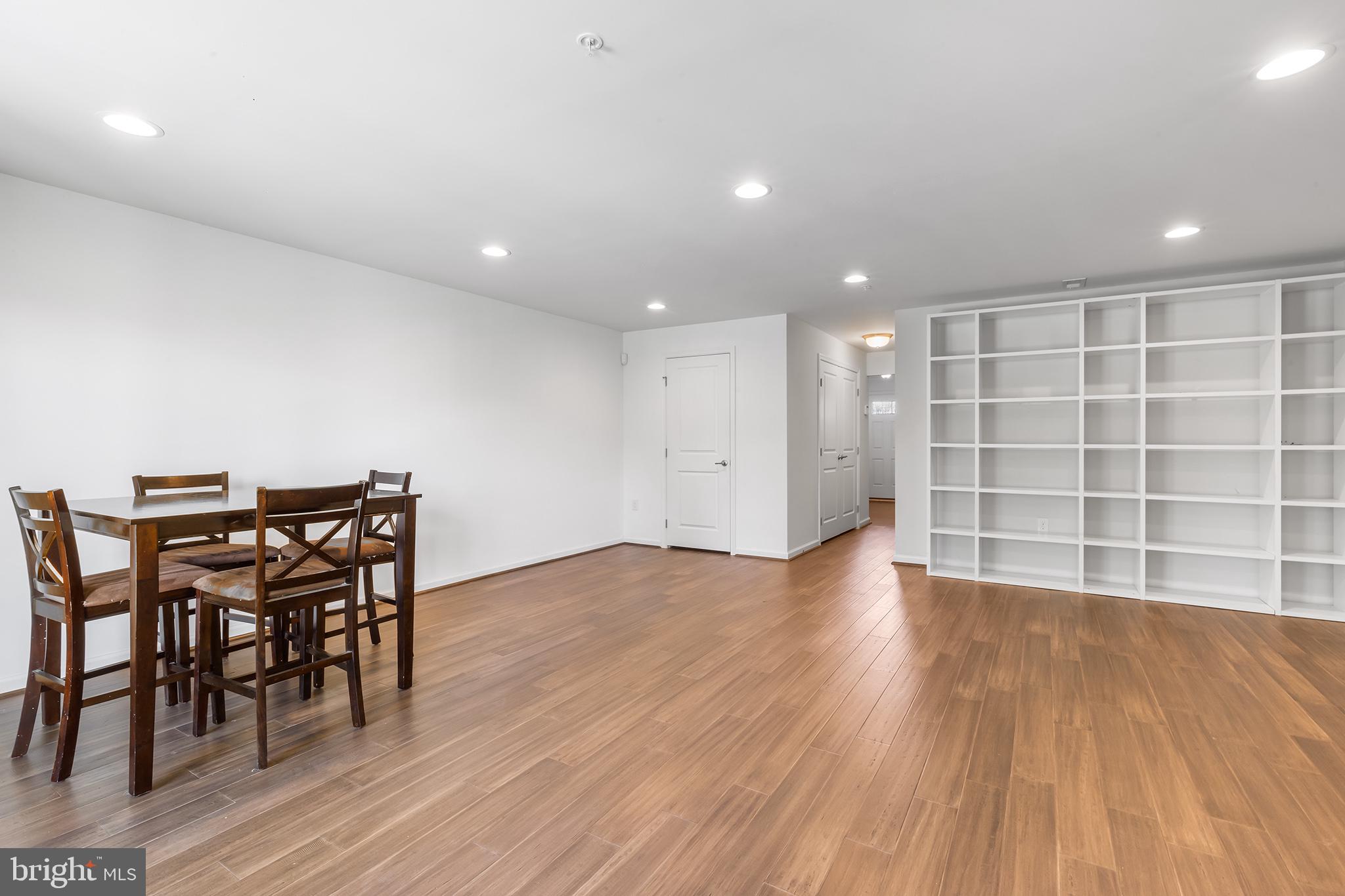 19 TWOMEY COURT 33