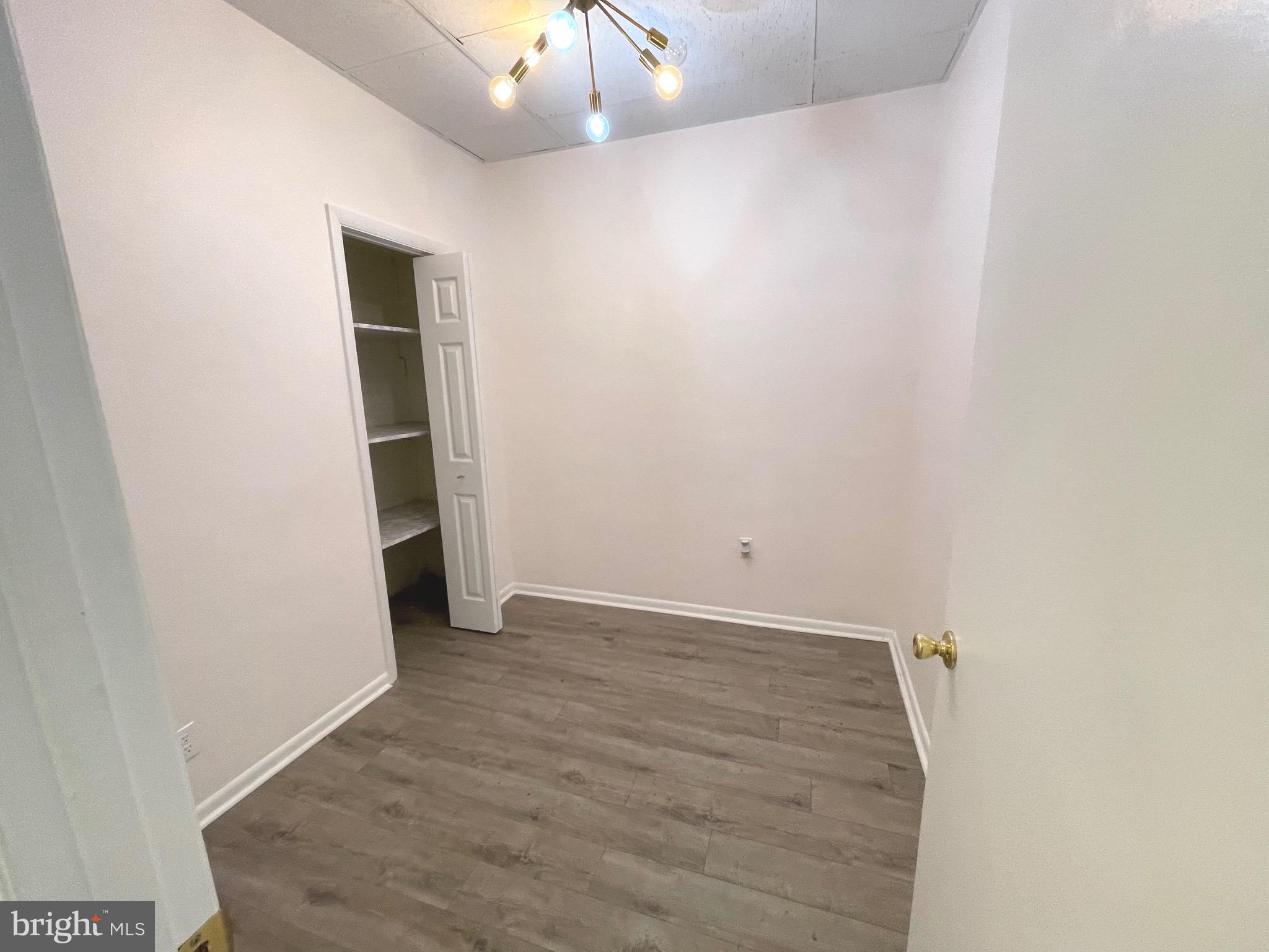 TROLLEY SQUARE - Commercial Sale