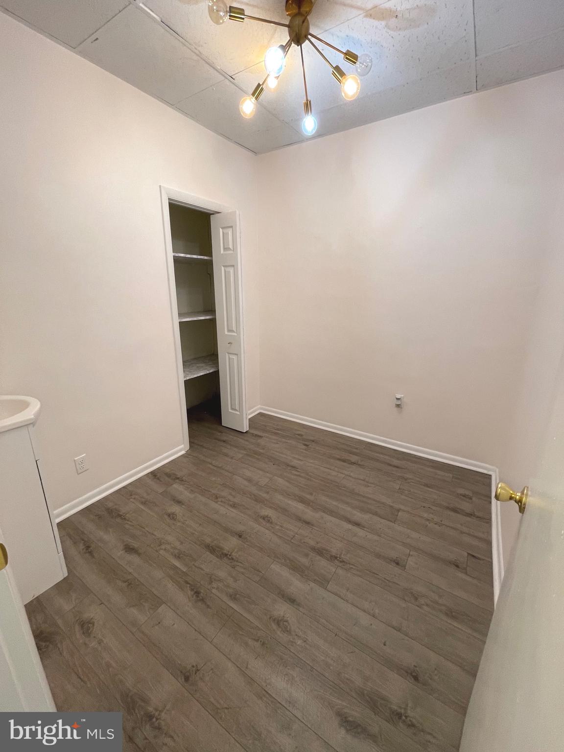 TROLLEY SQUARE - Commercial Sale