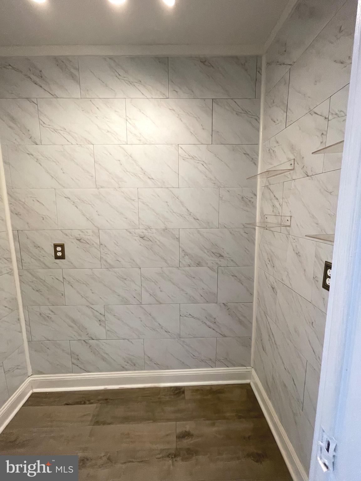 TROLLEY SQUARE - Commercial Sale