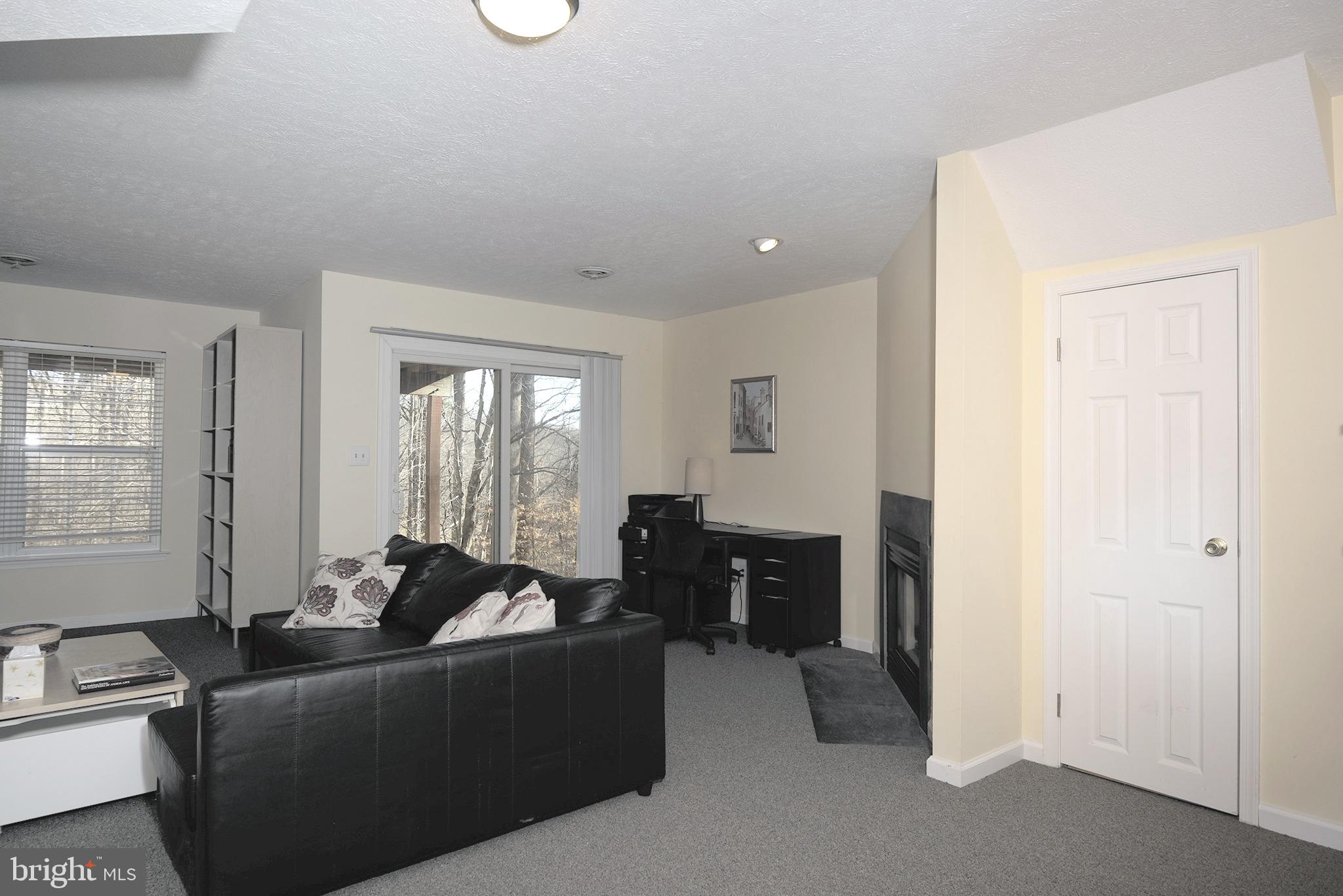 NORTH POINTE - Residential