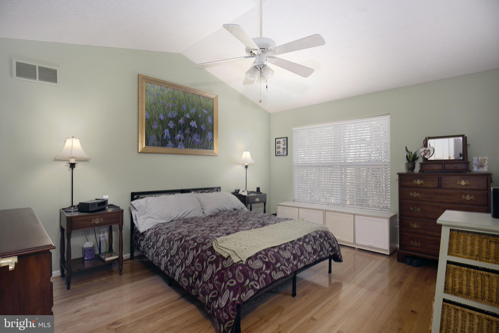 NORTH POINTE - Residential