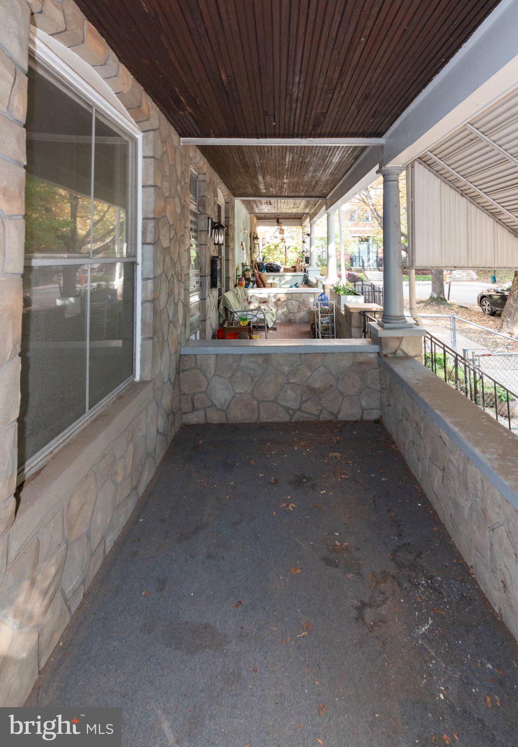 3736 CHESTNUT AVENUE
