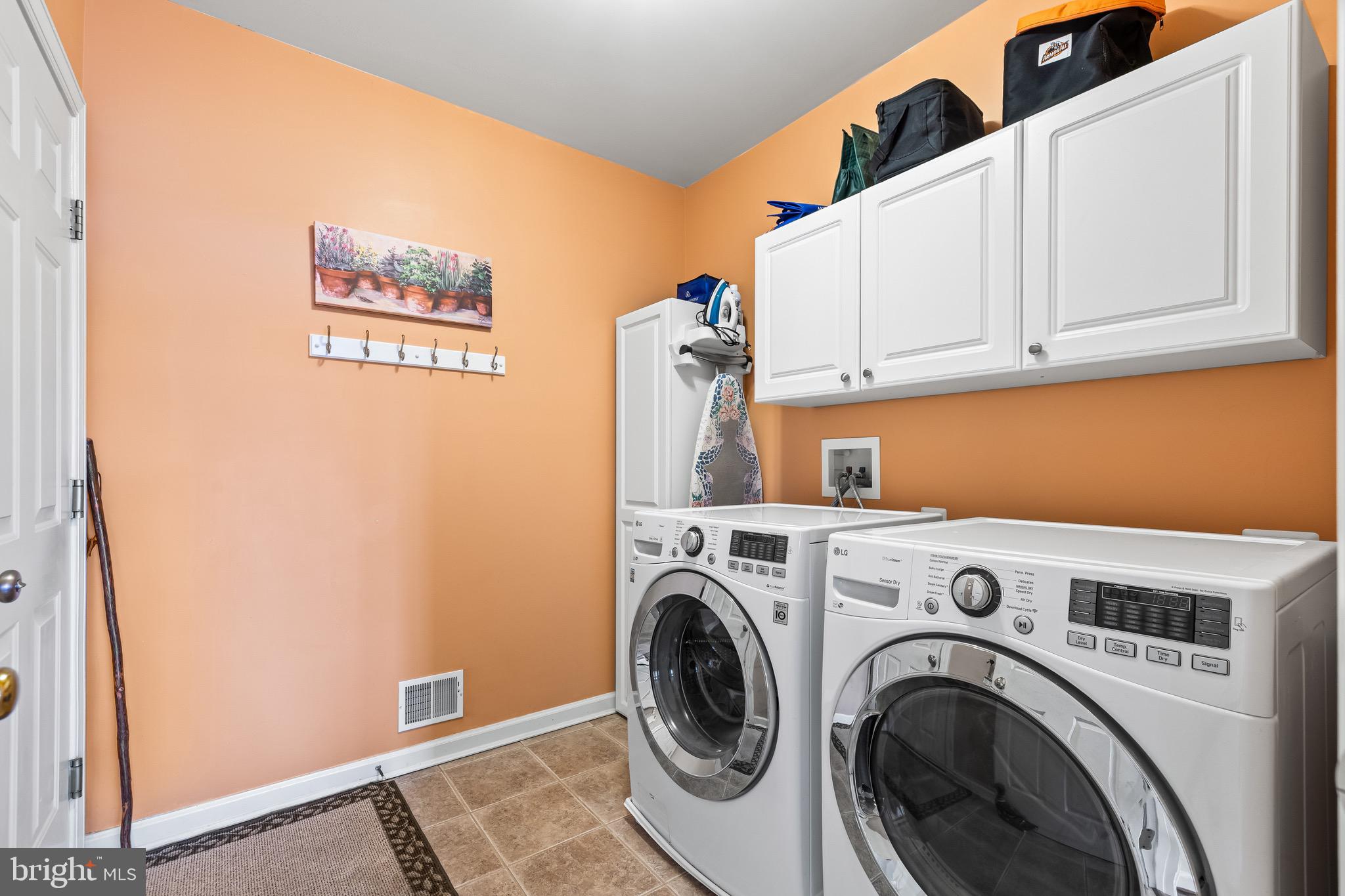 CAMERON RUN - Residential