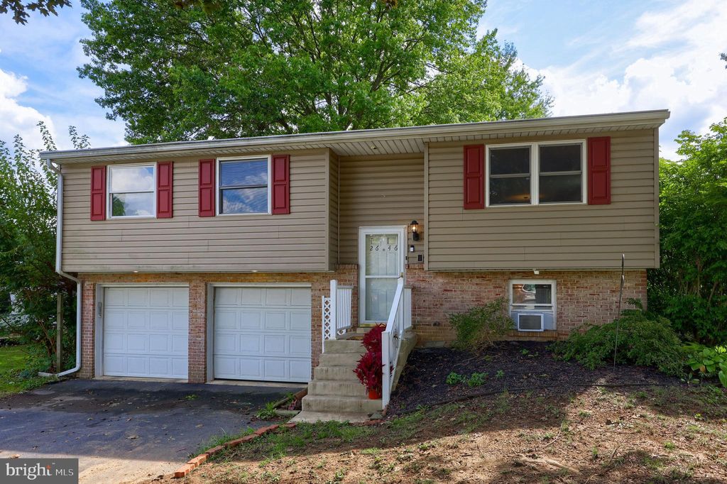 Photo of 2646 Valley Drive, Lancaster, PA 17603 (MLS # PALA2040456)