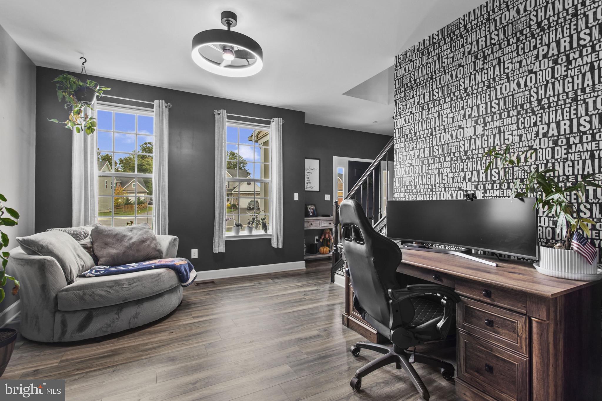 HAMPSTEAD - Residential