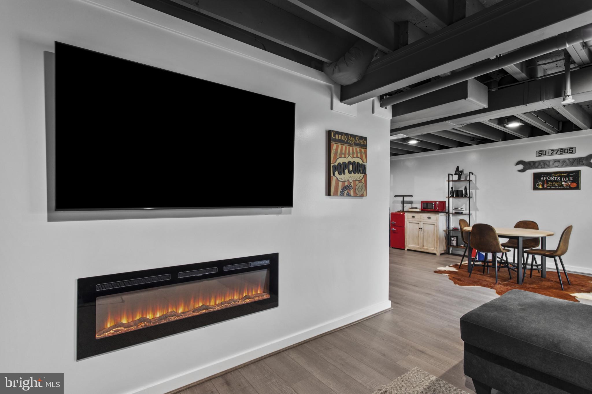 HAMPSTEAD - Residential