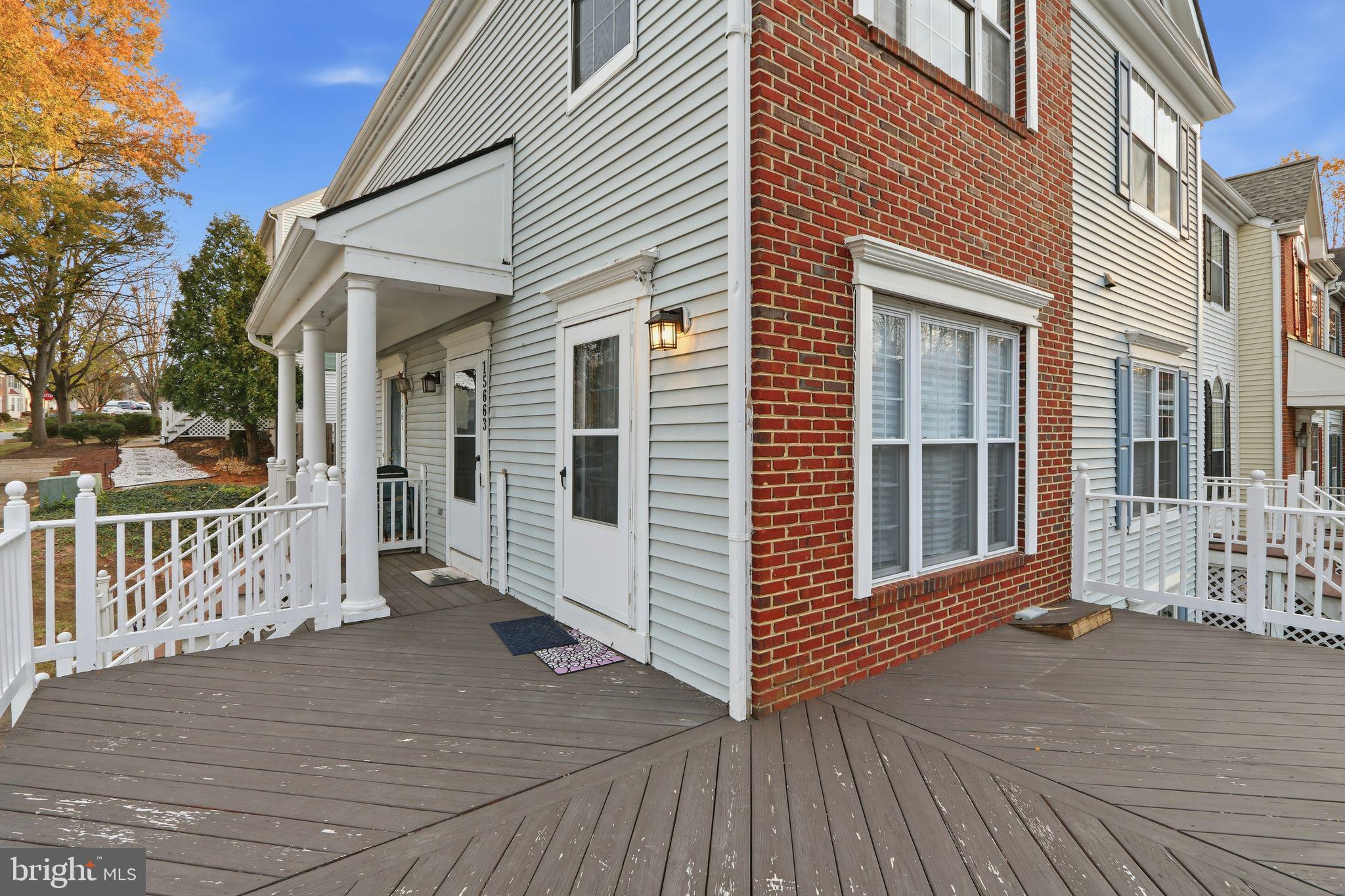 15663 VIEWPOINT CIRCLE