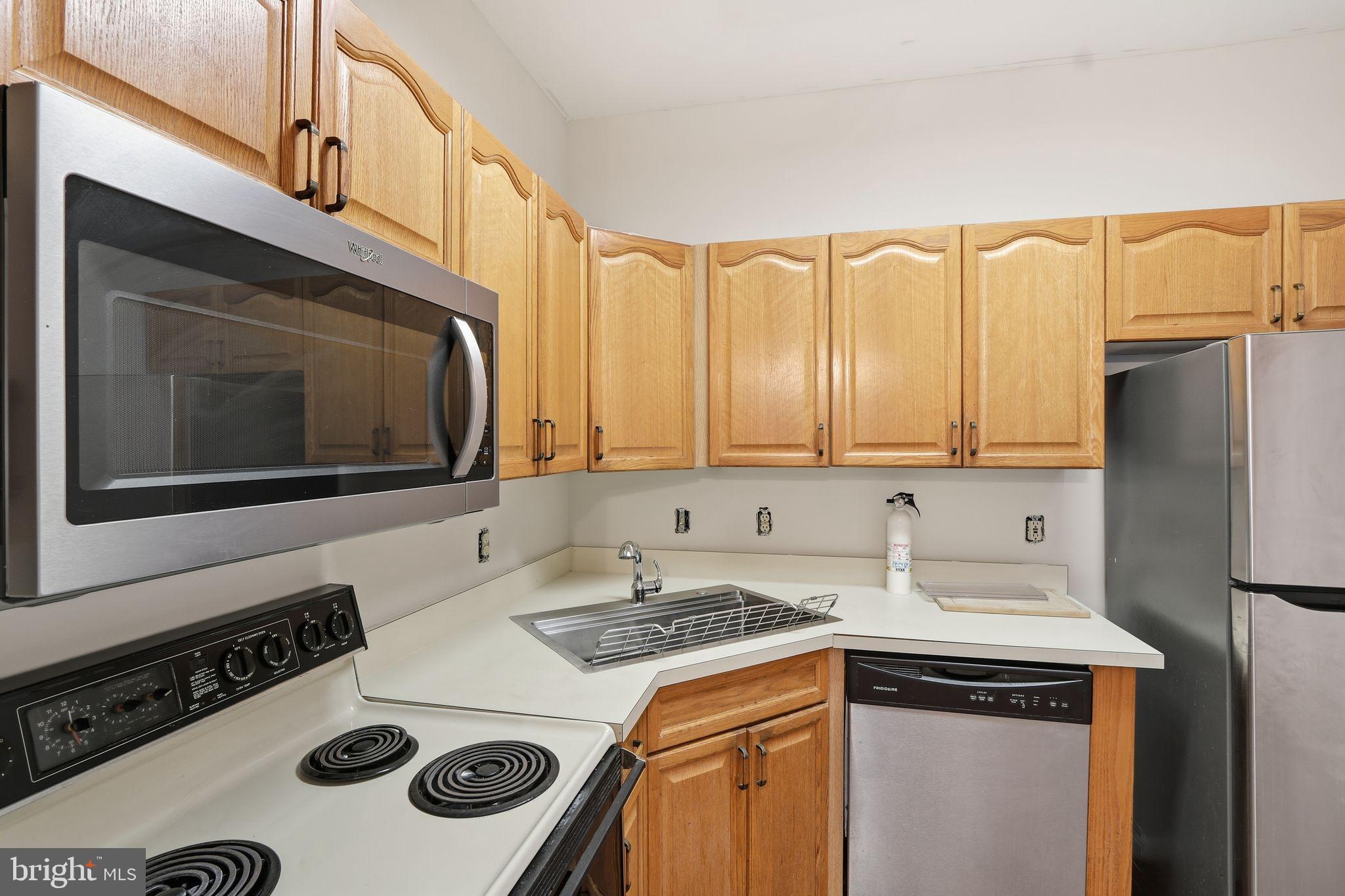 SOUTH LAKE AT MONTCLAIR - Residential Lease