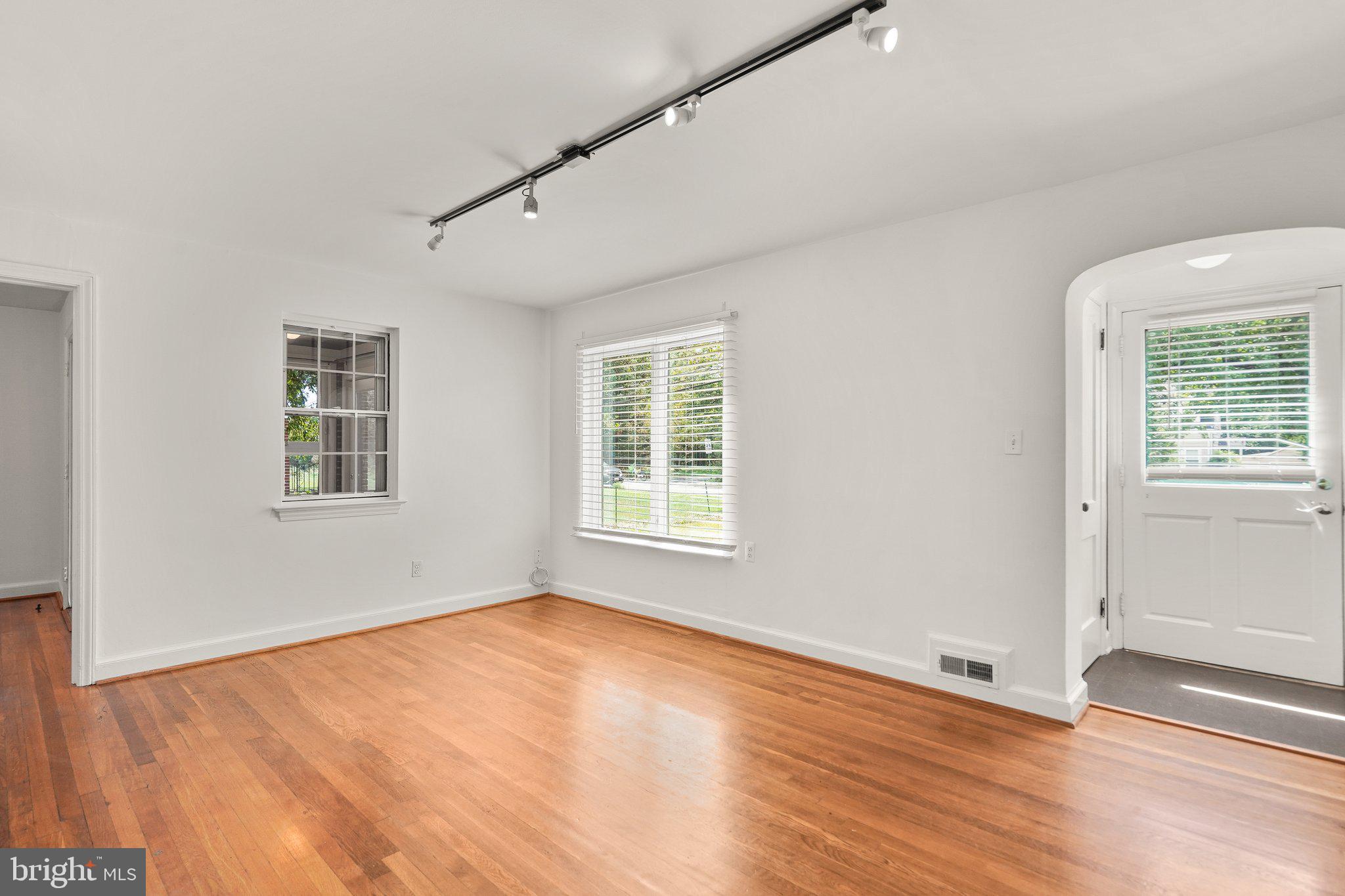 TAKOMA PARK - Residential Lease