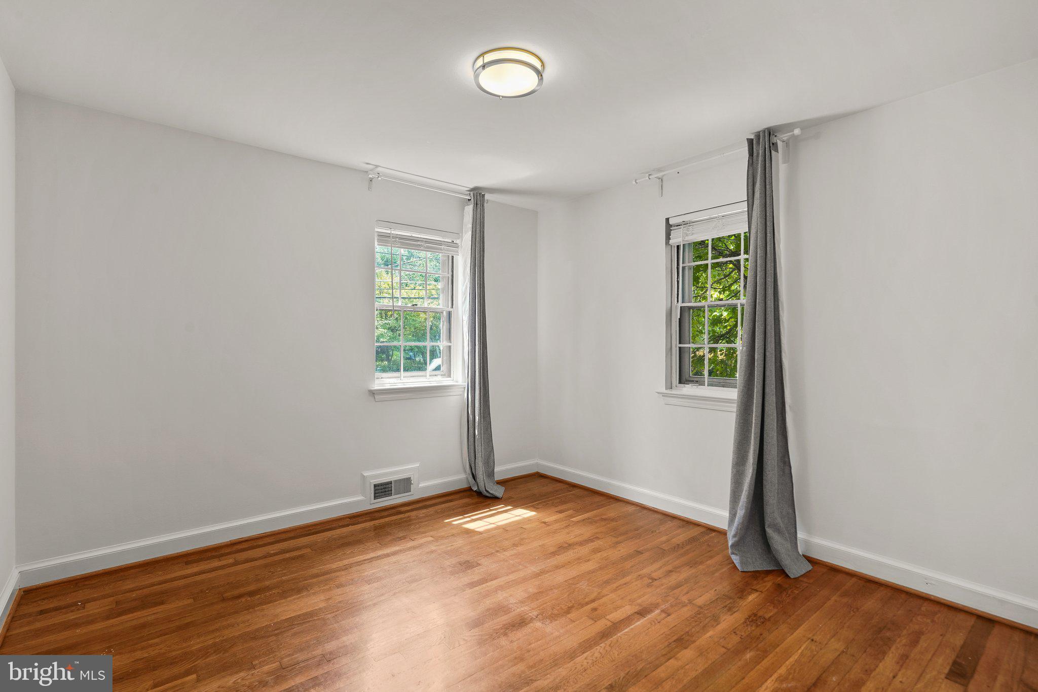 TAKOMA PARK - Residential Lease