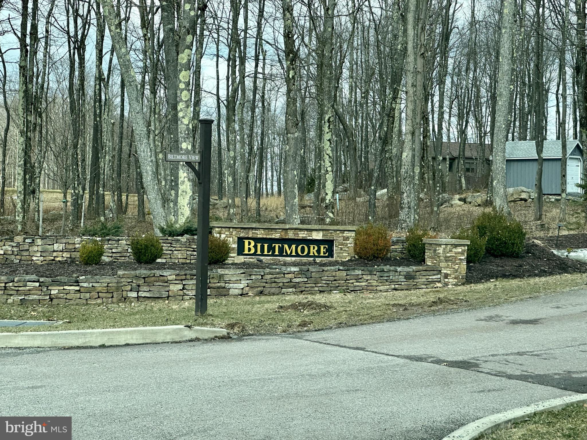 LODESTONE SUB - Land