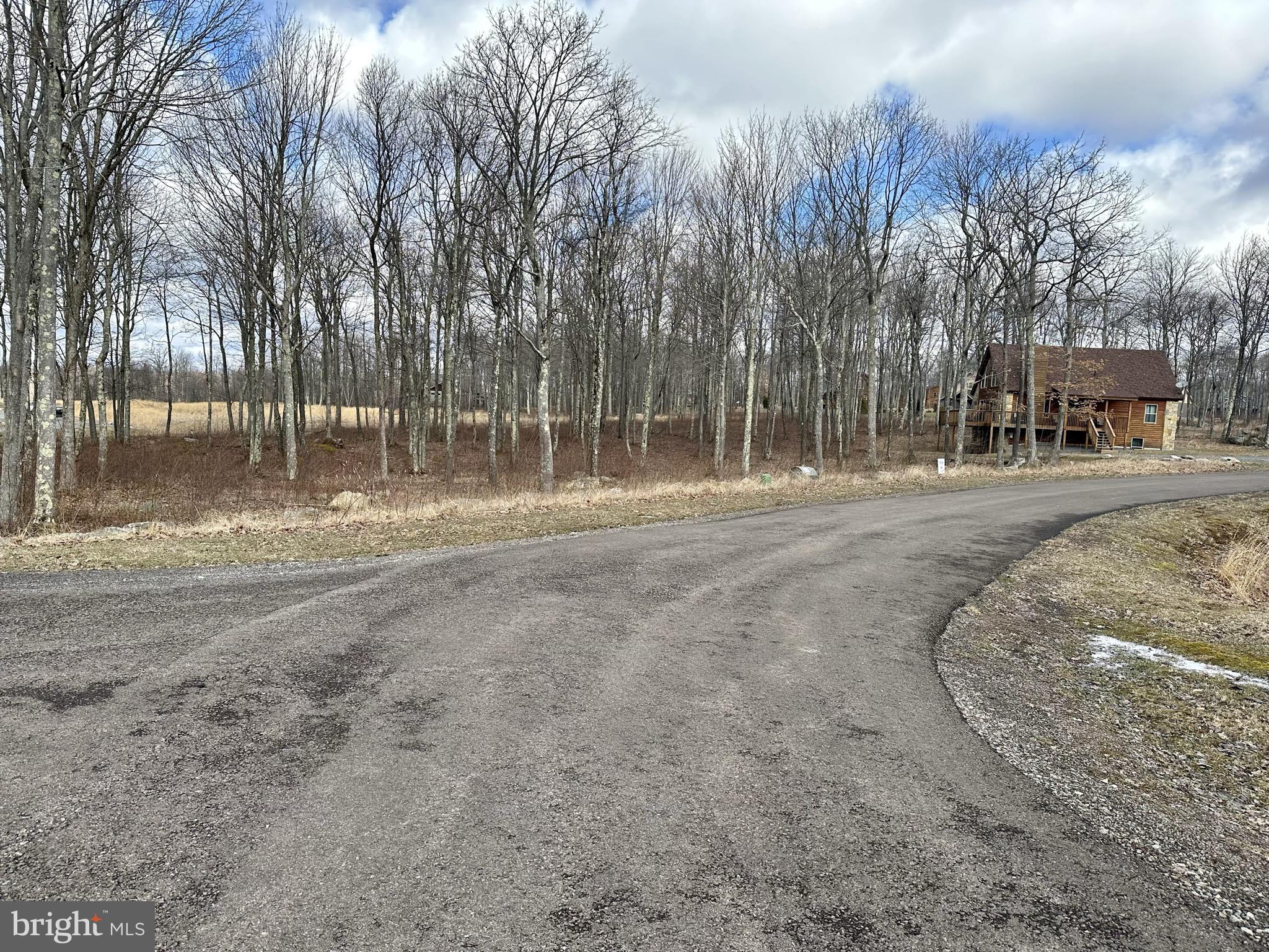 LODESTONE SUB - Land