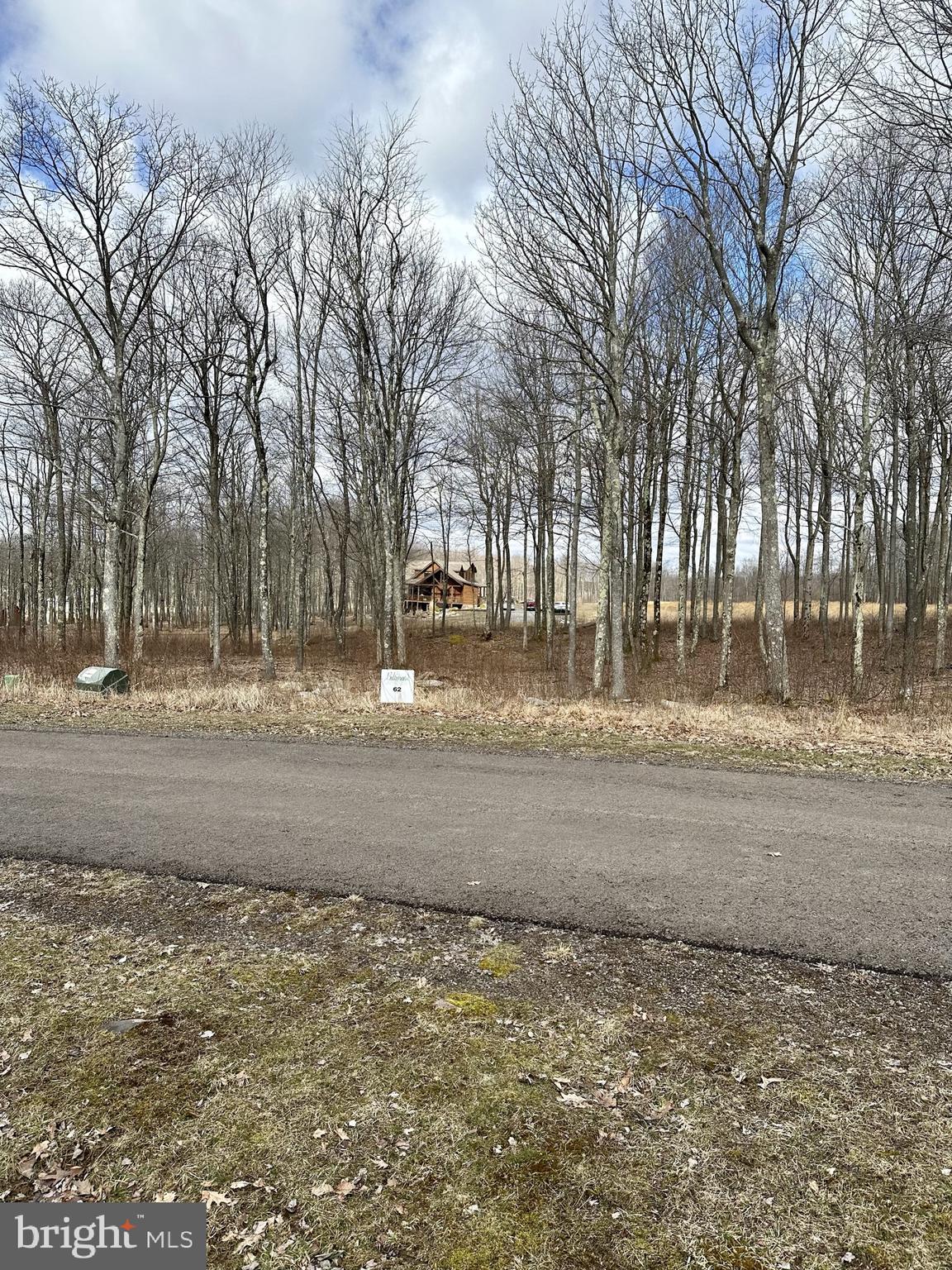 LODESTONE SUB - Land