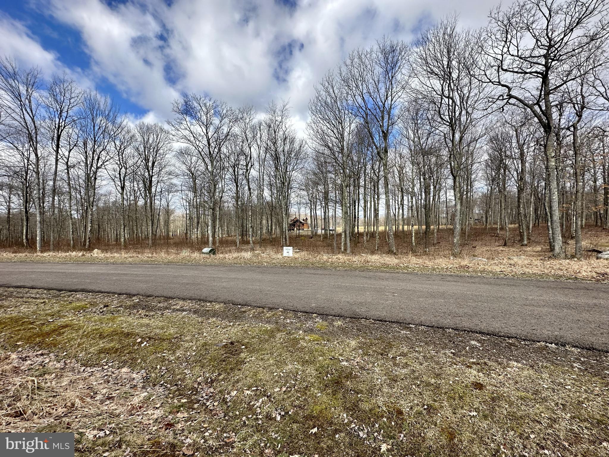 LODESTONE SUB - Land