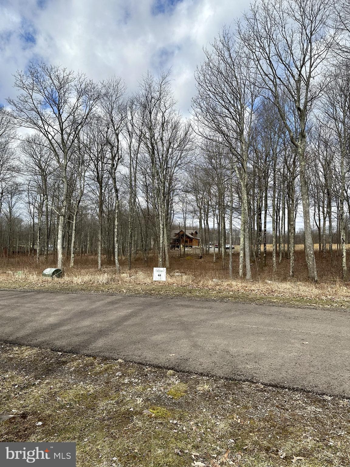 LODESTONE SUB - Land