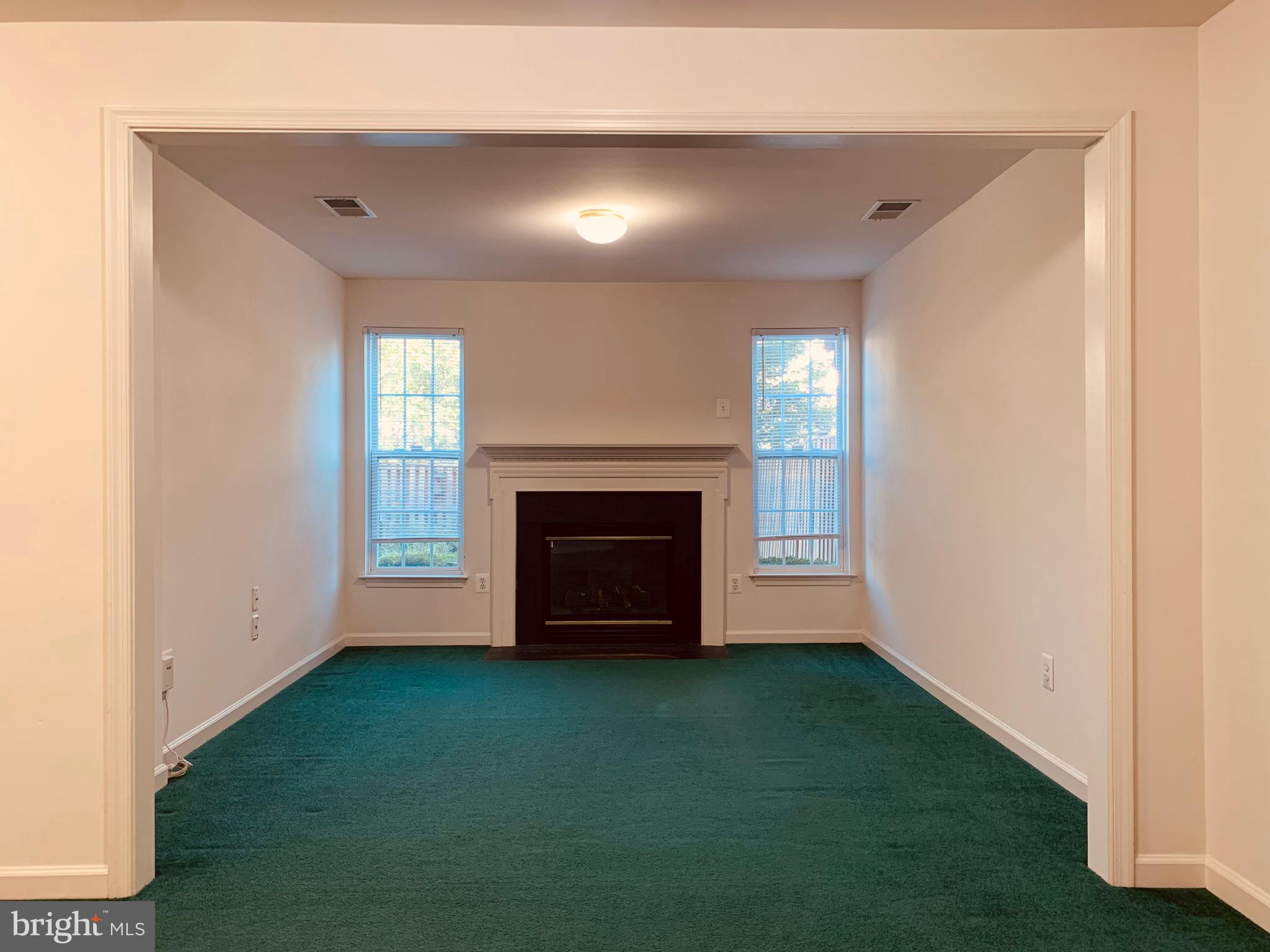 STRATFORD - Residential Lease