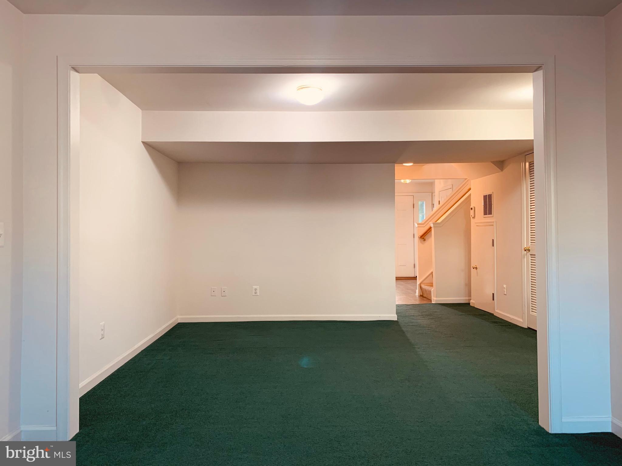 STRATFORD - Residential Lease