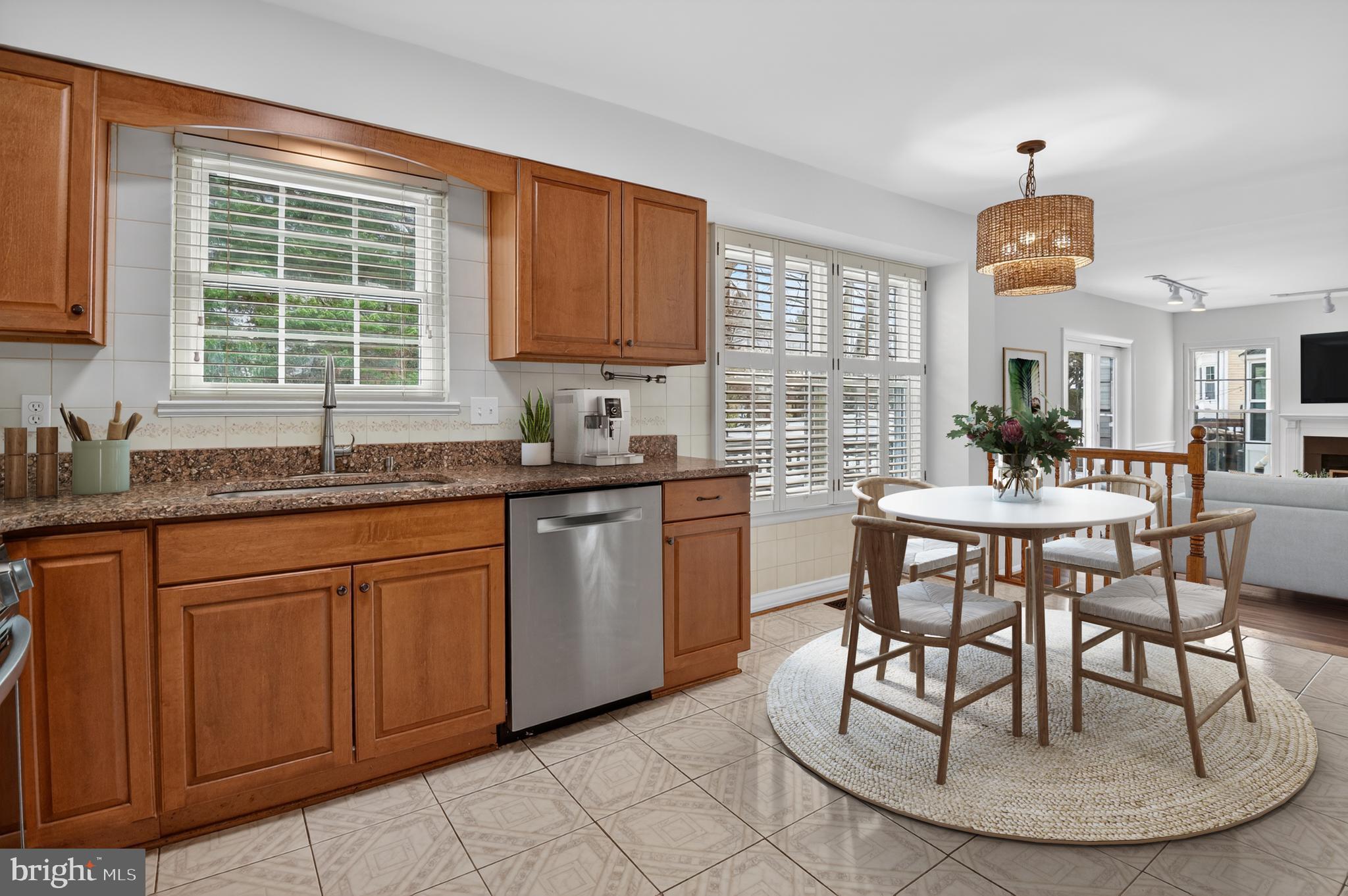 FLOWER HILL - Residential