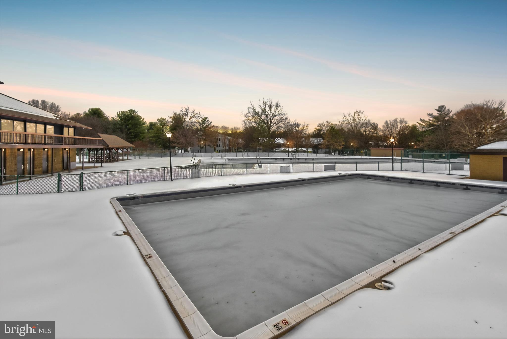 FLOWER HILL - Residential