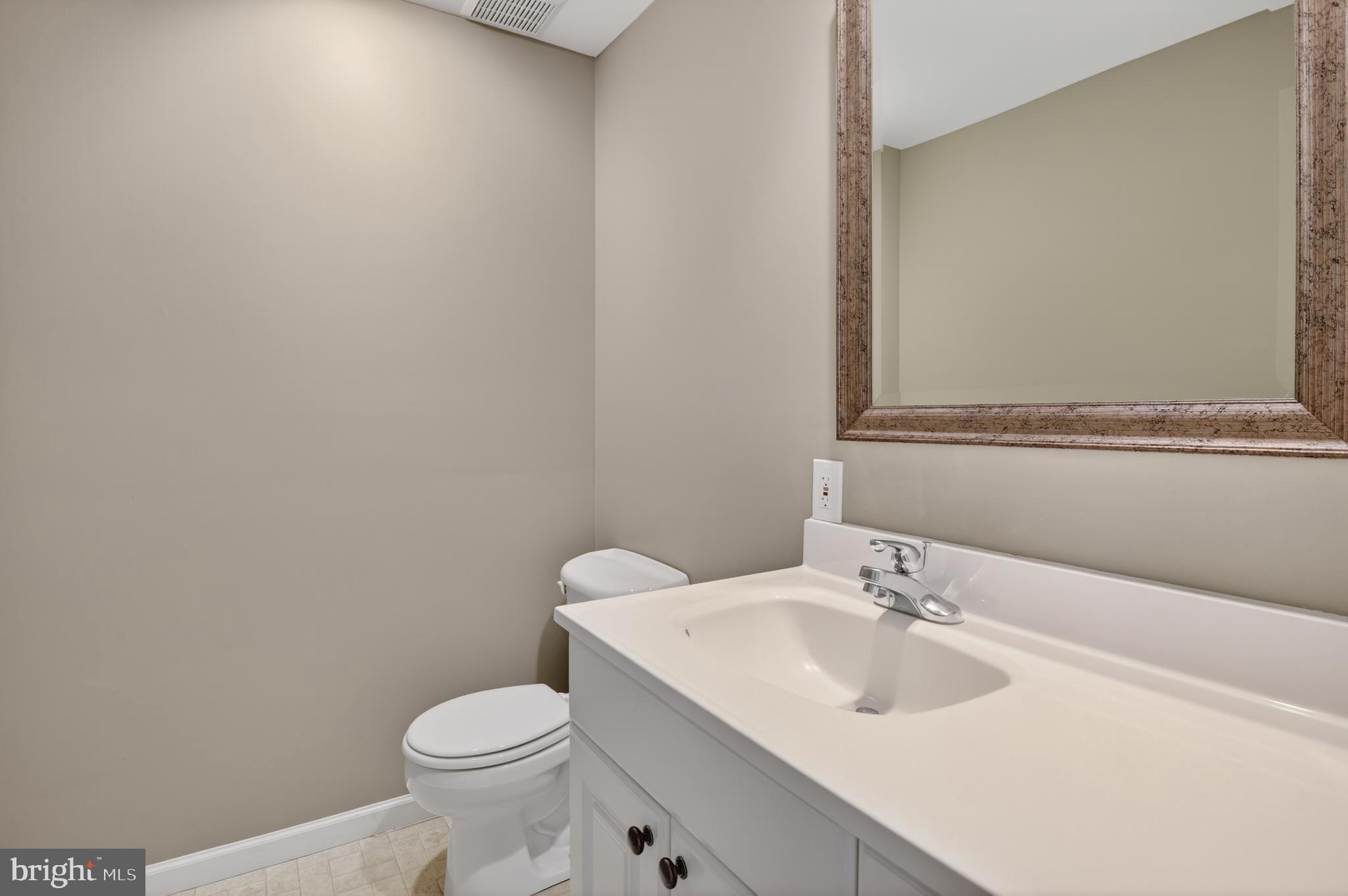 FLOWER HILL - Residential