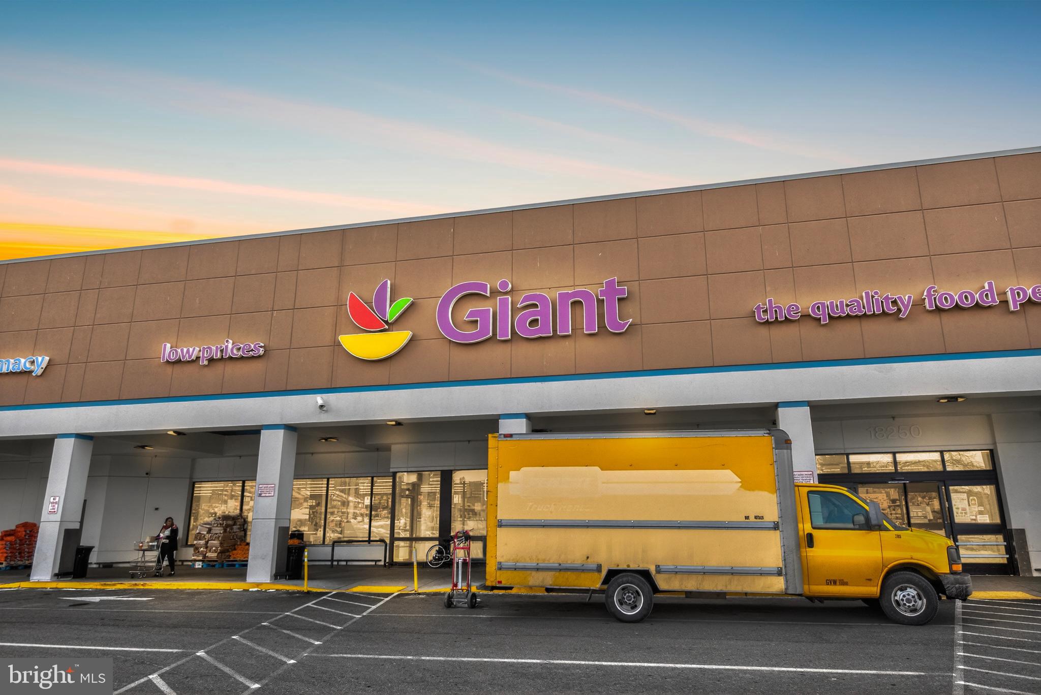 FLOWER HILL - Residential