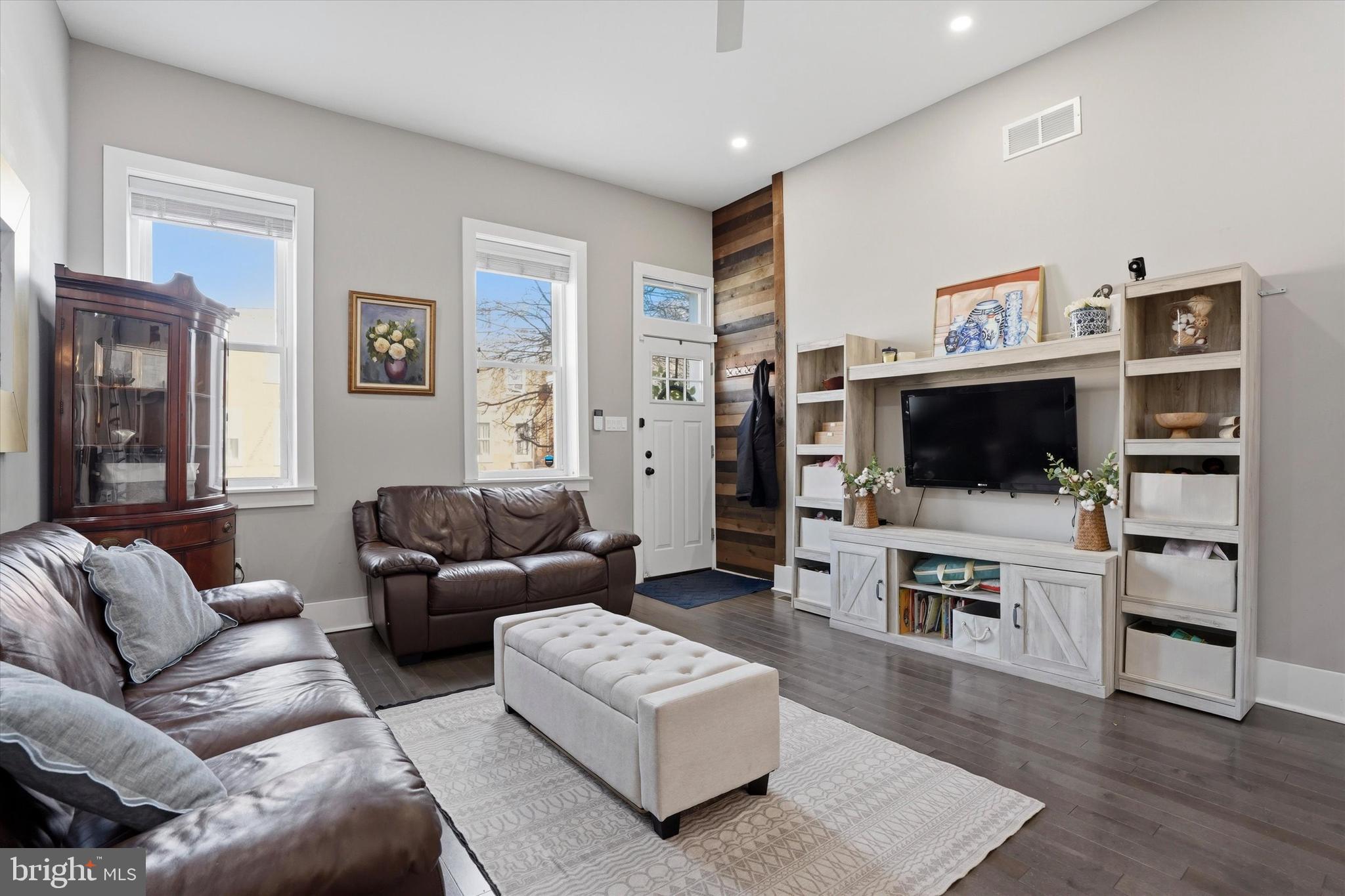 GRADUATE HOSPITAL - Residential