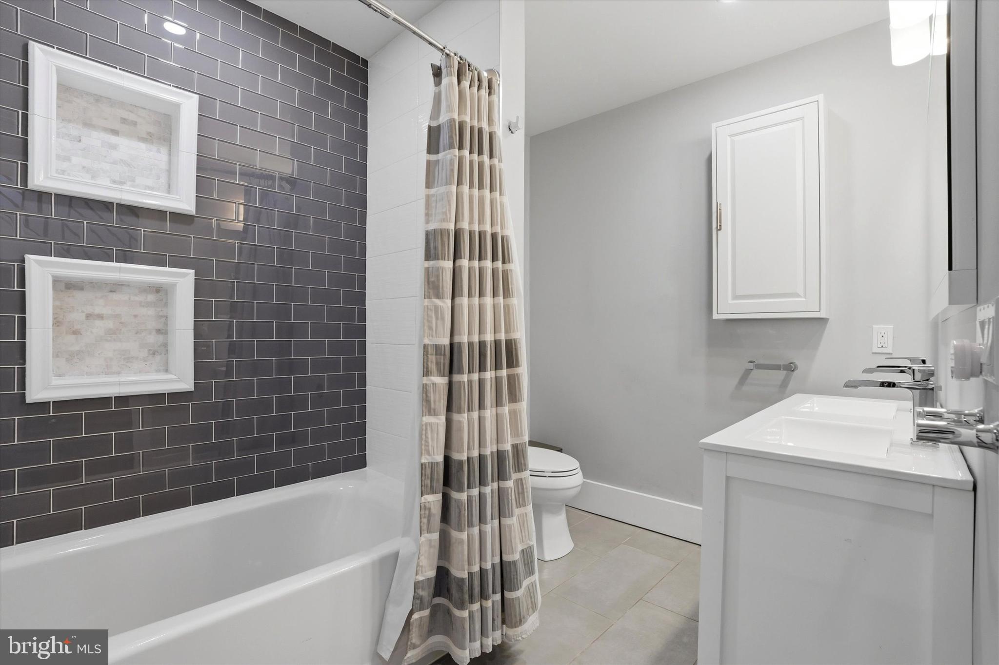 GRADUATE HOSPITAL - Residential