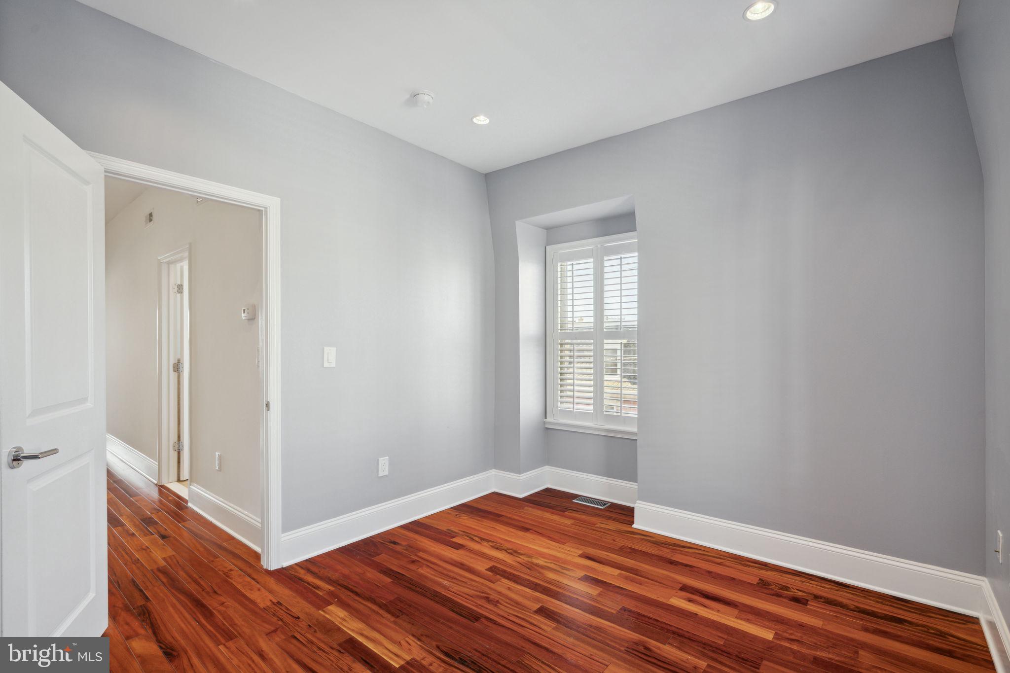 GRADUATE HOSPITAL - Residential