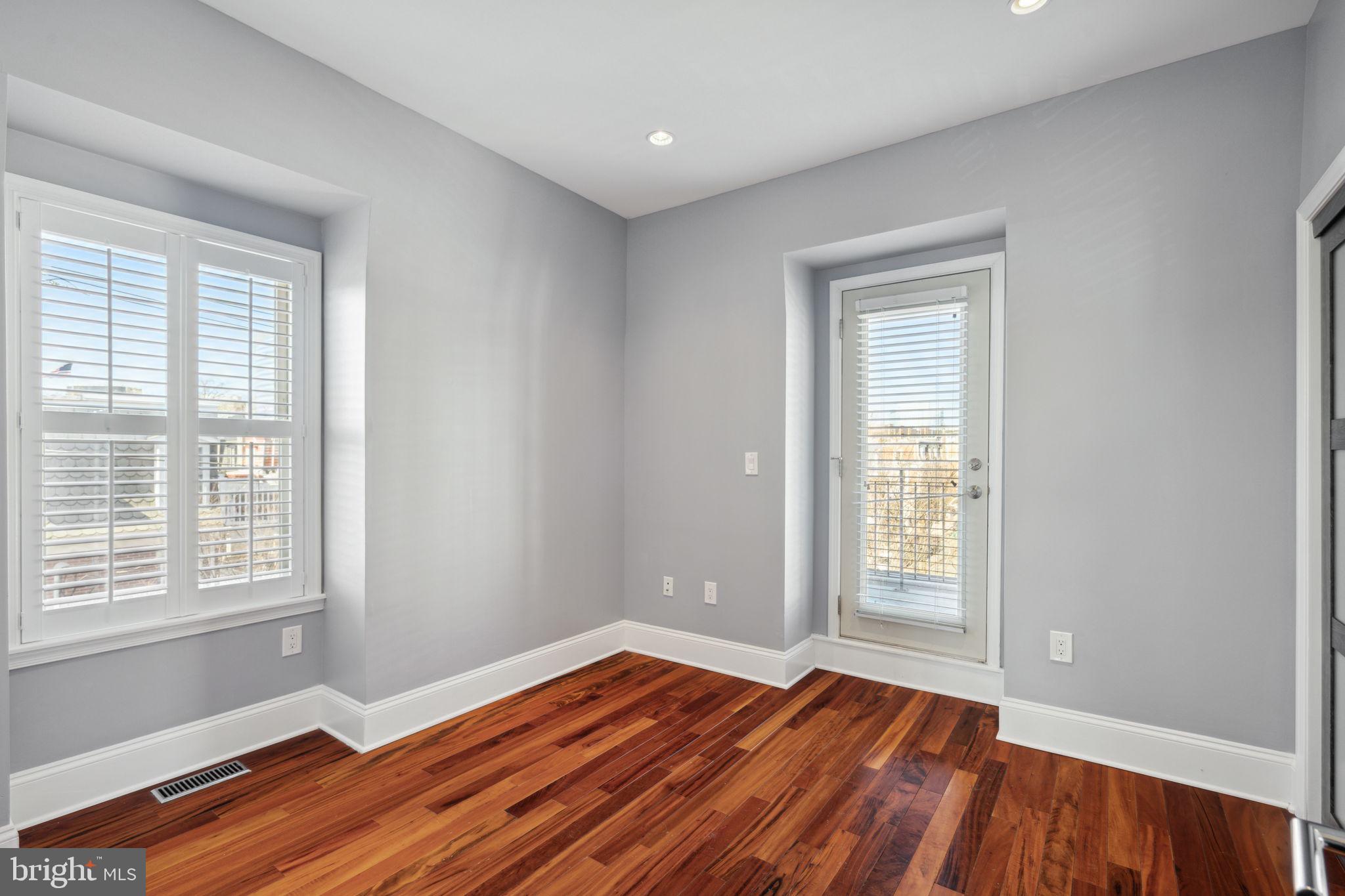 GRADUATE HOSPITAL - Residential