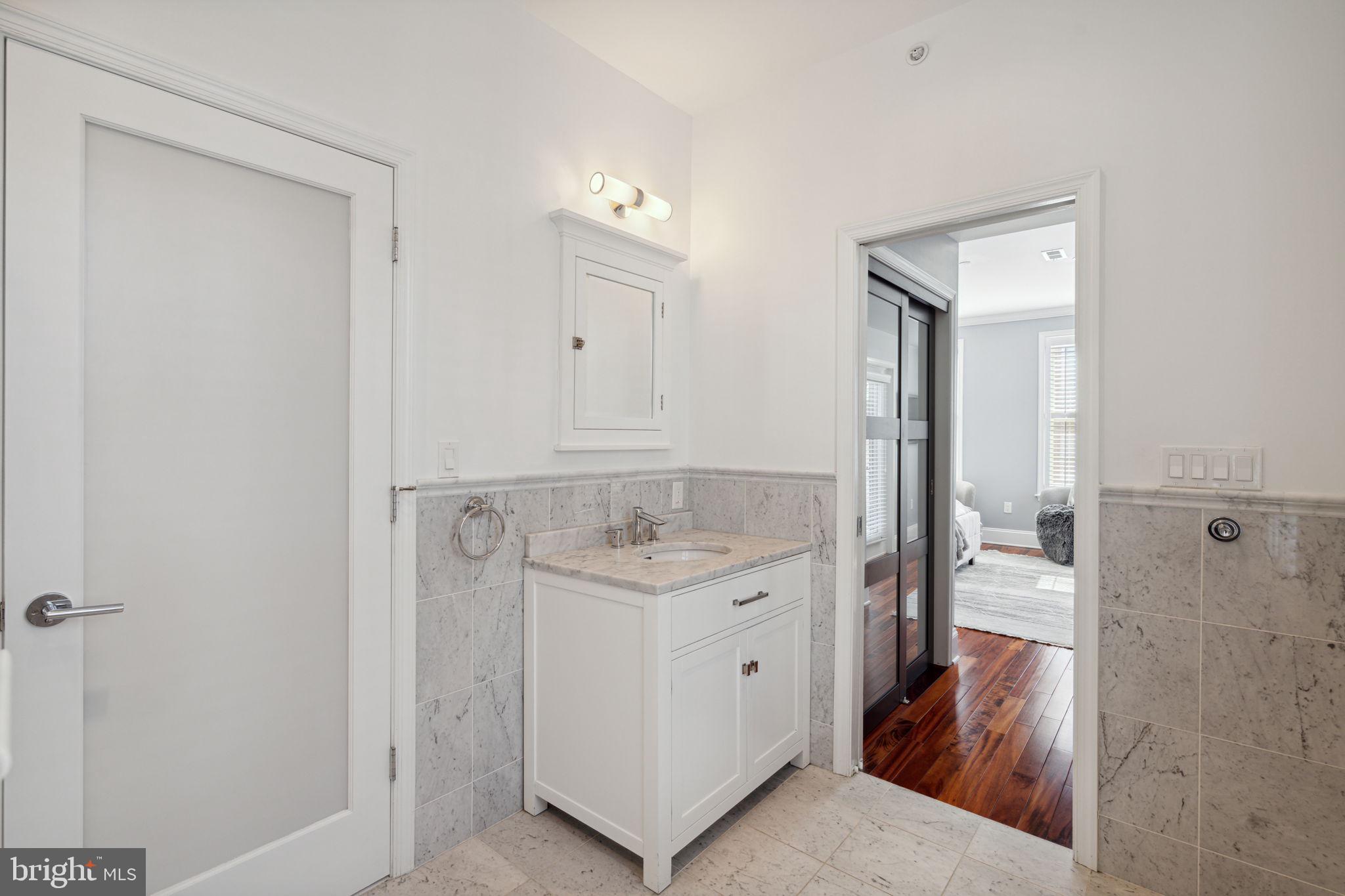 GRADUATE HOSPITAL - Residential