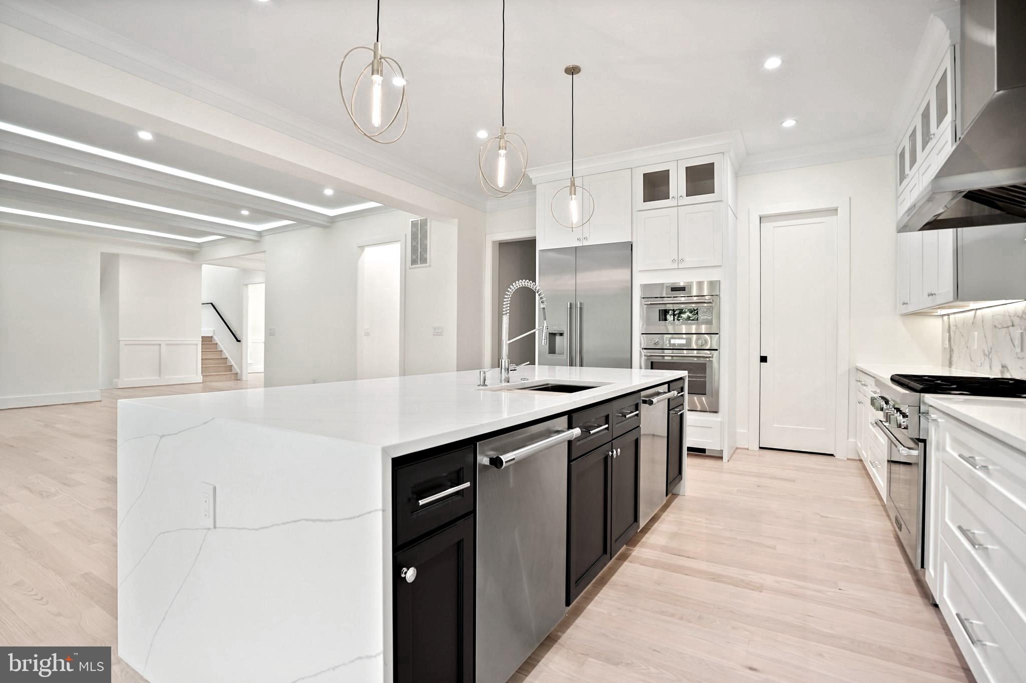 BERKSHIRE OAKWOOD - Residential