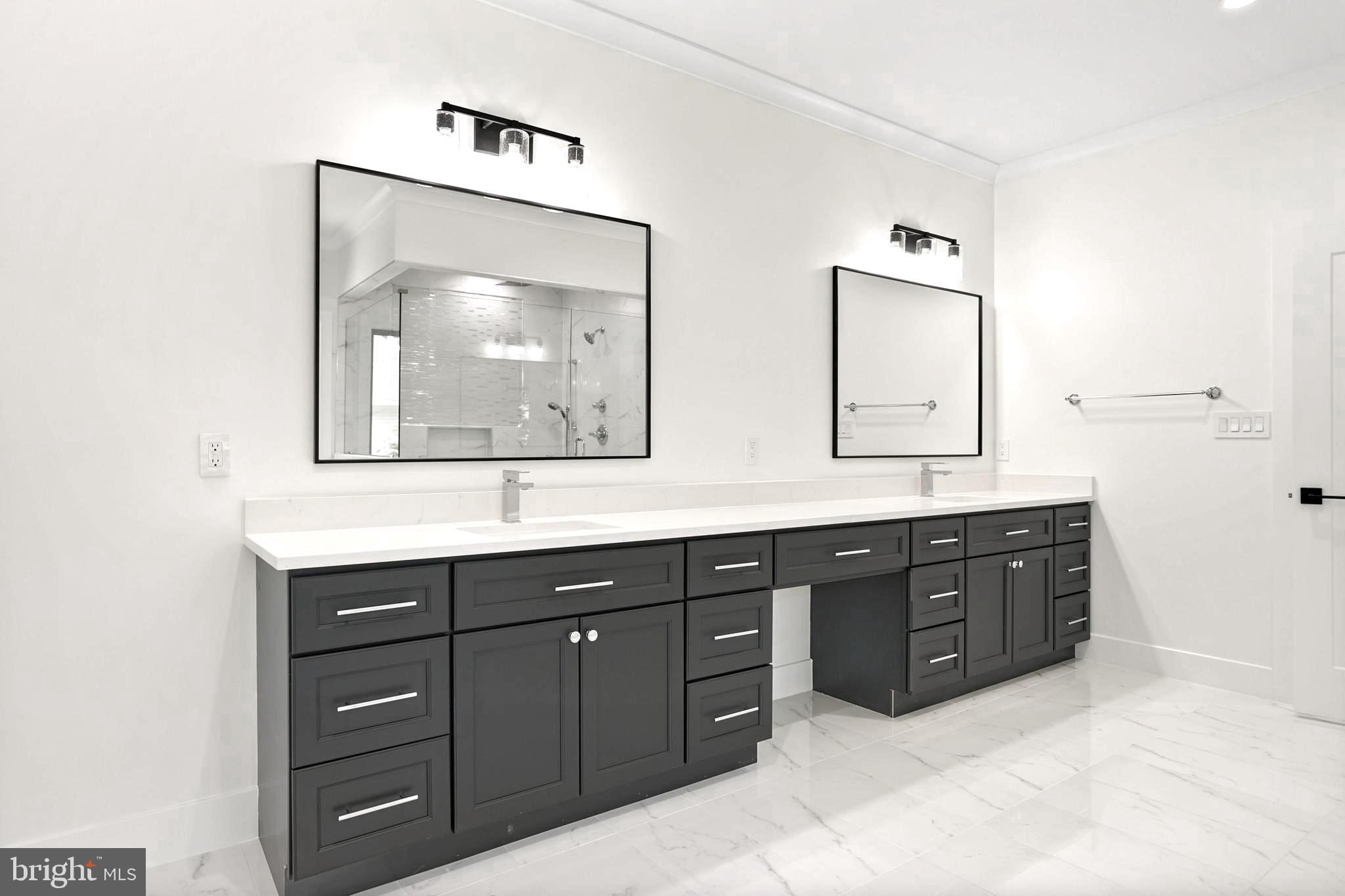 BERKSHIRE OAKWOOD - Residential