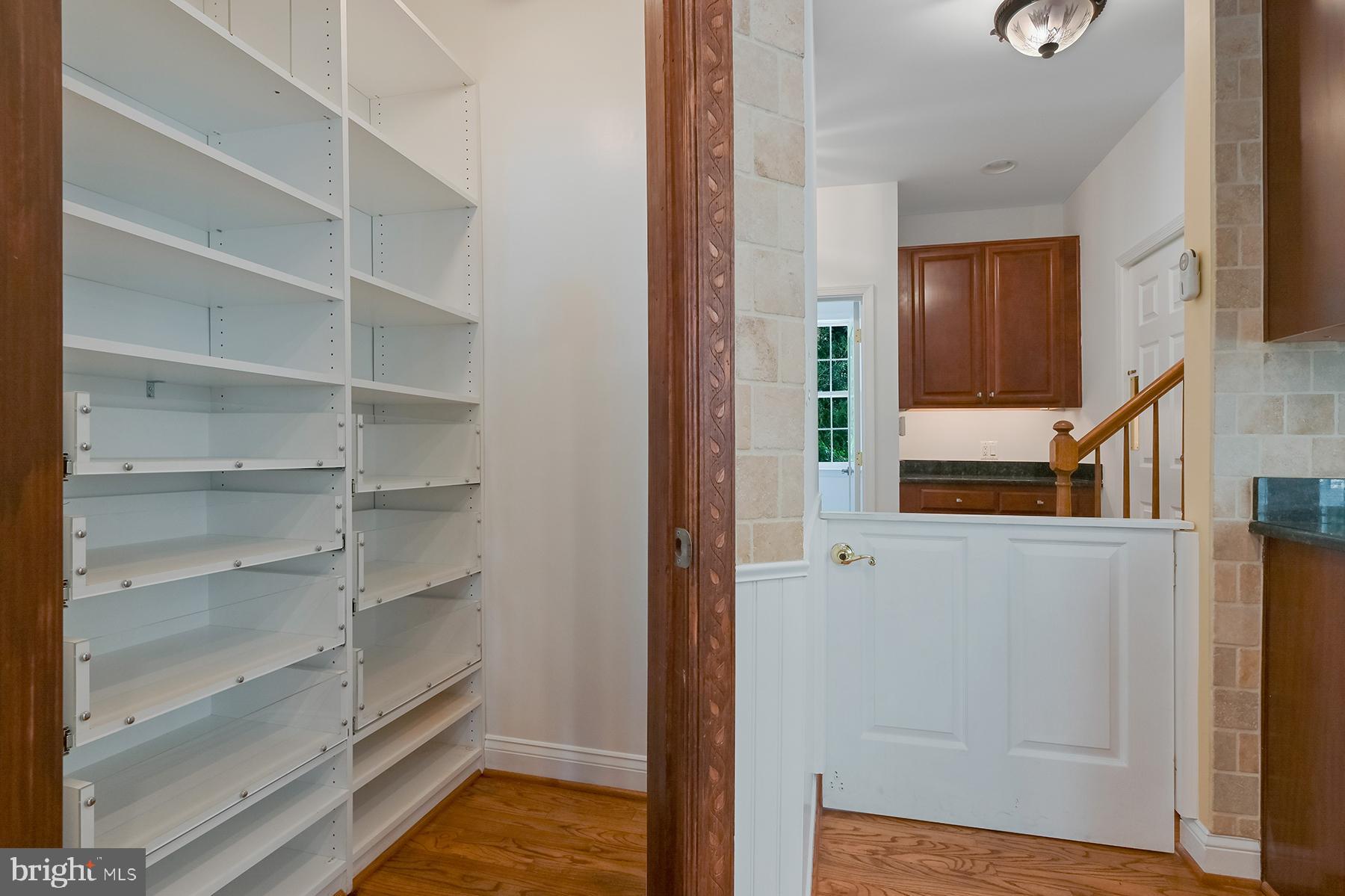 SEVERN MANOR - Residential