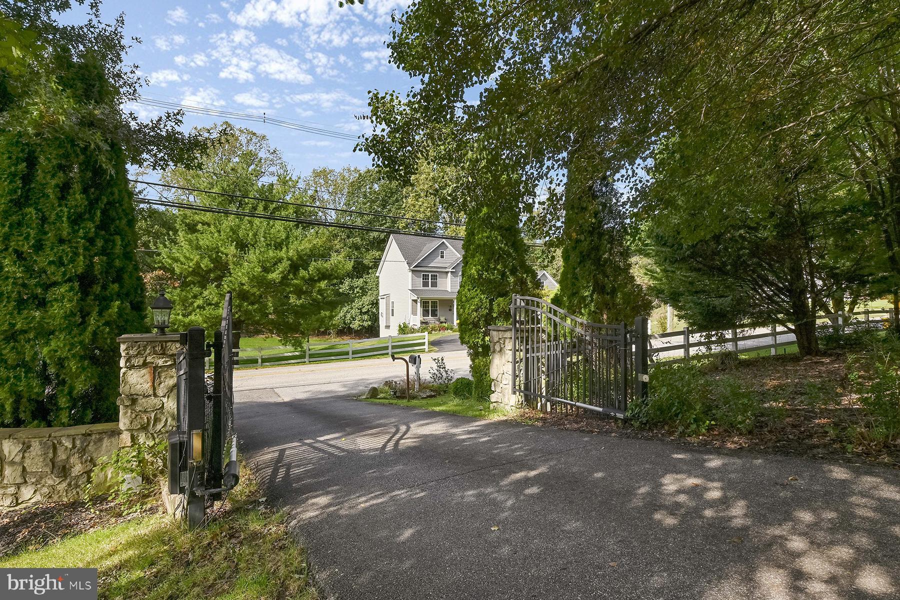 SEVERN MANOR - Residential