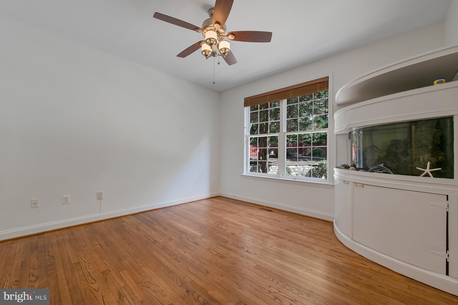 SEVERN MANOR - Residential