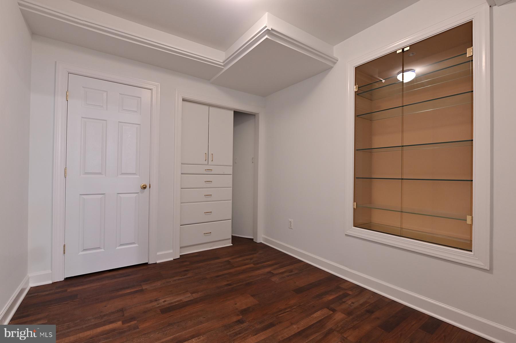 SEVERN MANOR - Residential