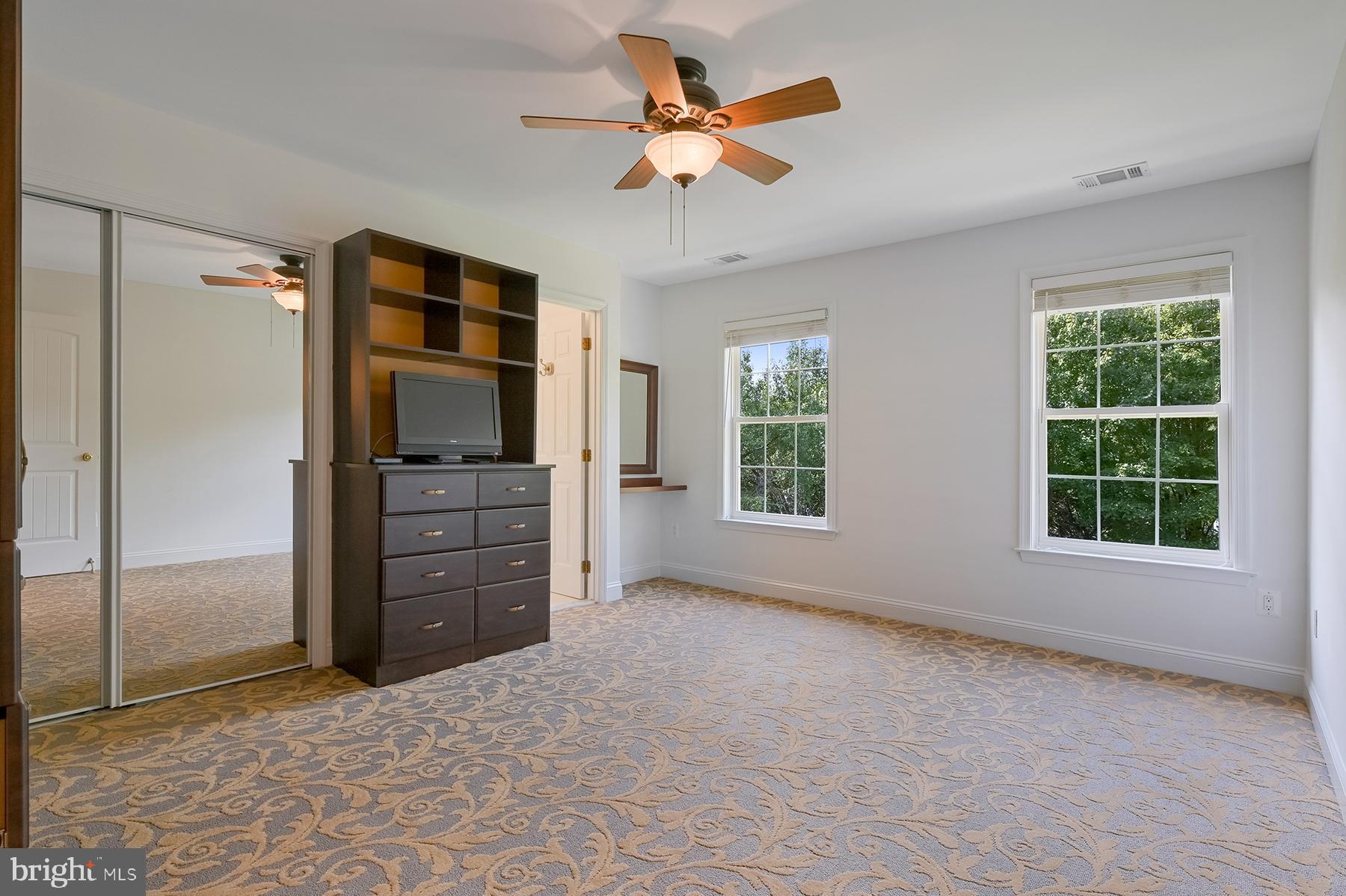 SEVERN MANOR - Residential