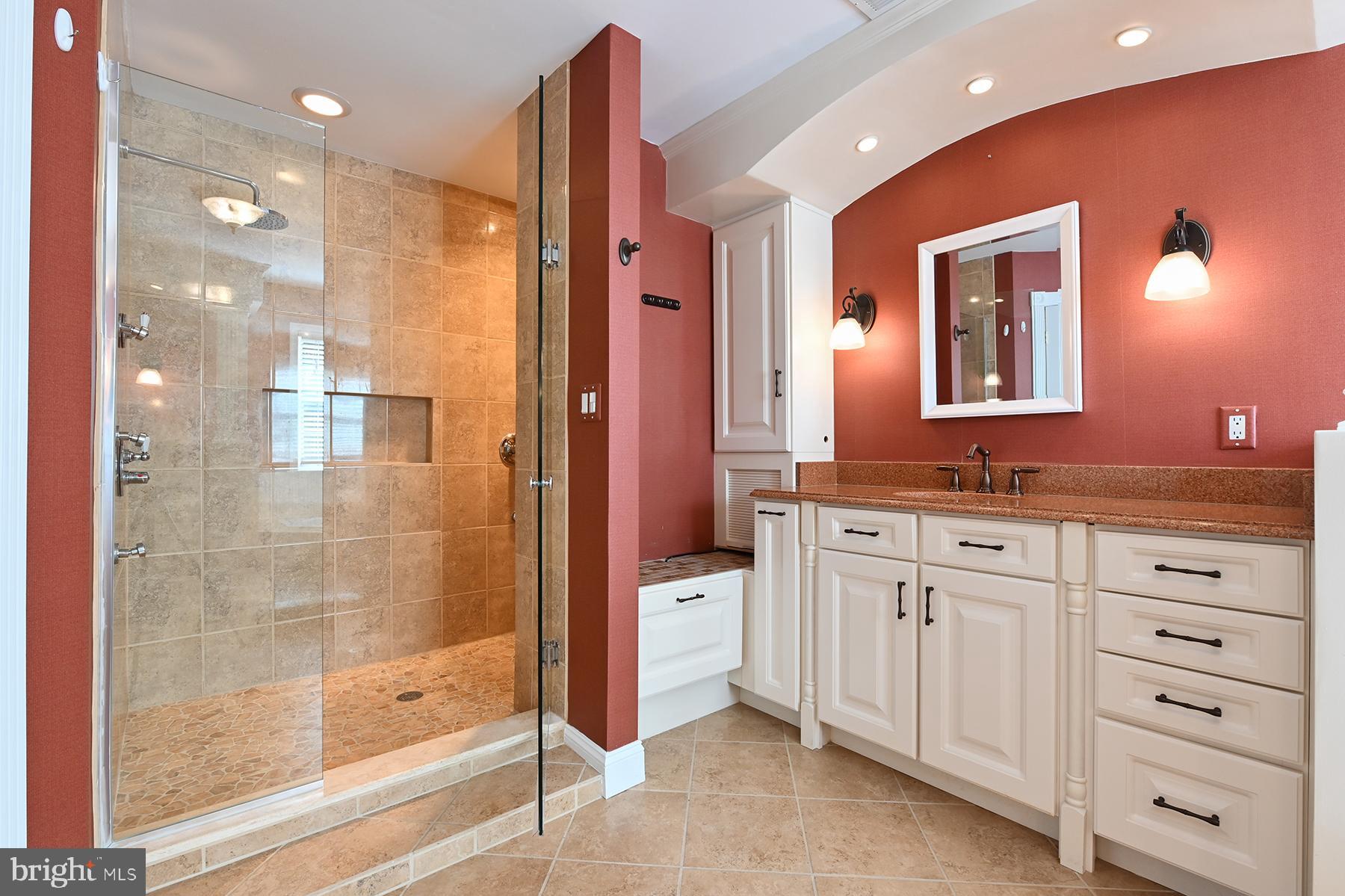 SEVERN MANOR - Residential