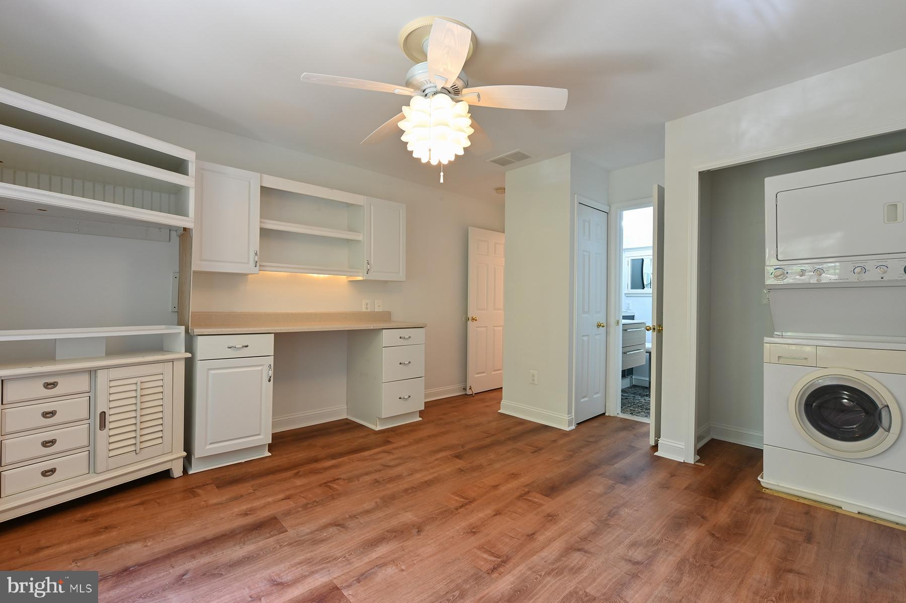 SEVERN MANOR - Residential